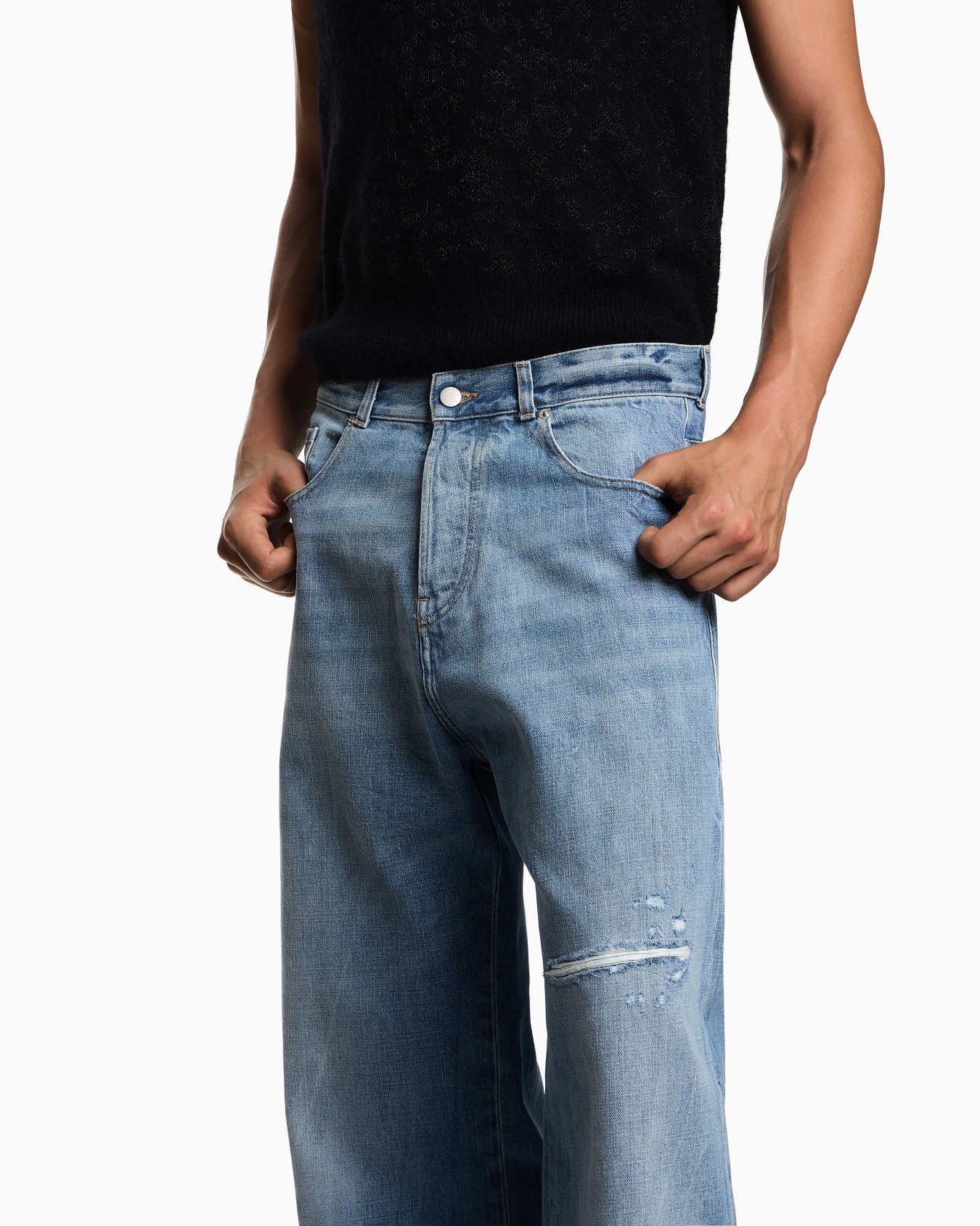 Loose Jeans Slide 4