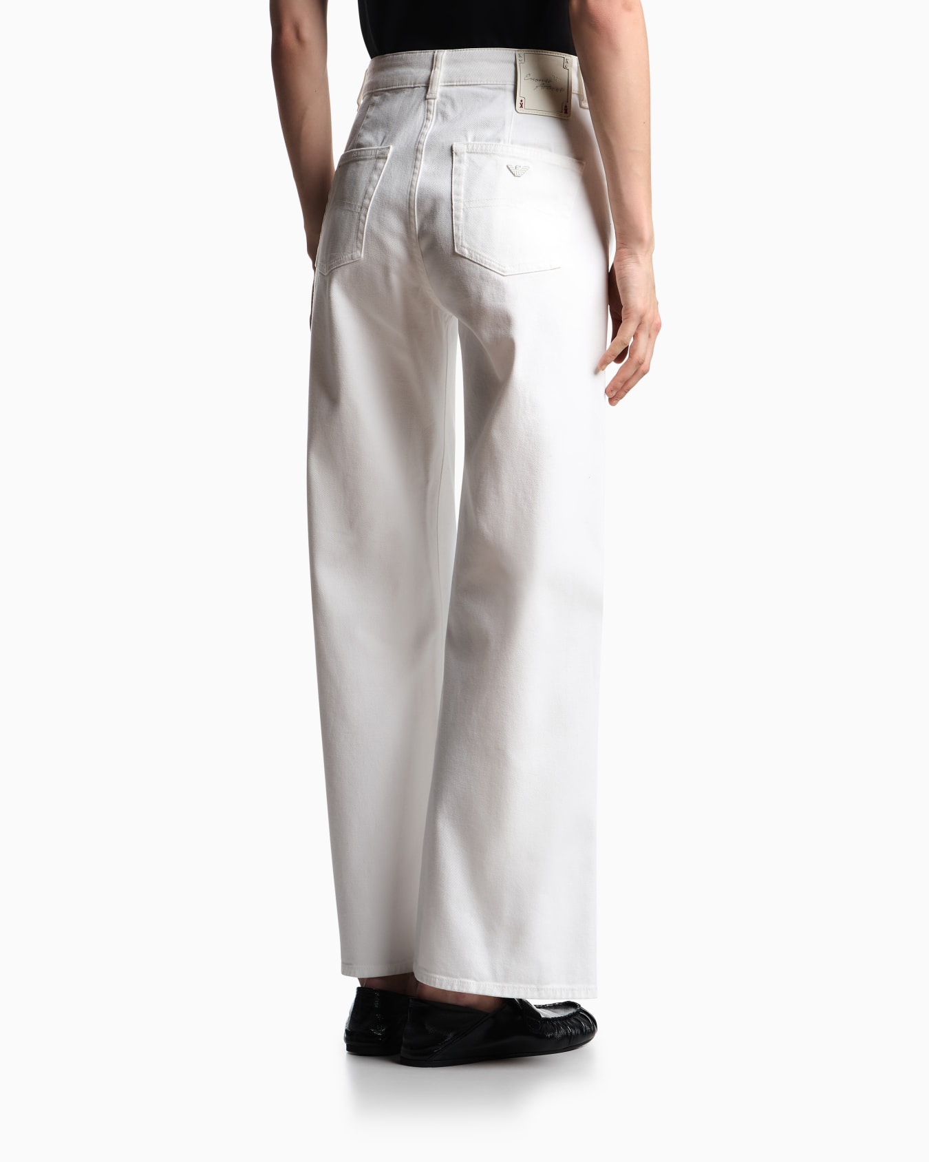 J33 Mid-rise, cropped wide-leg jeans in garment-dyed stretch drill Slide 2