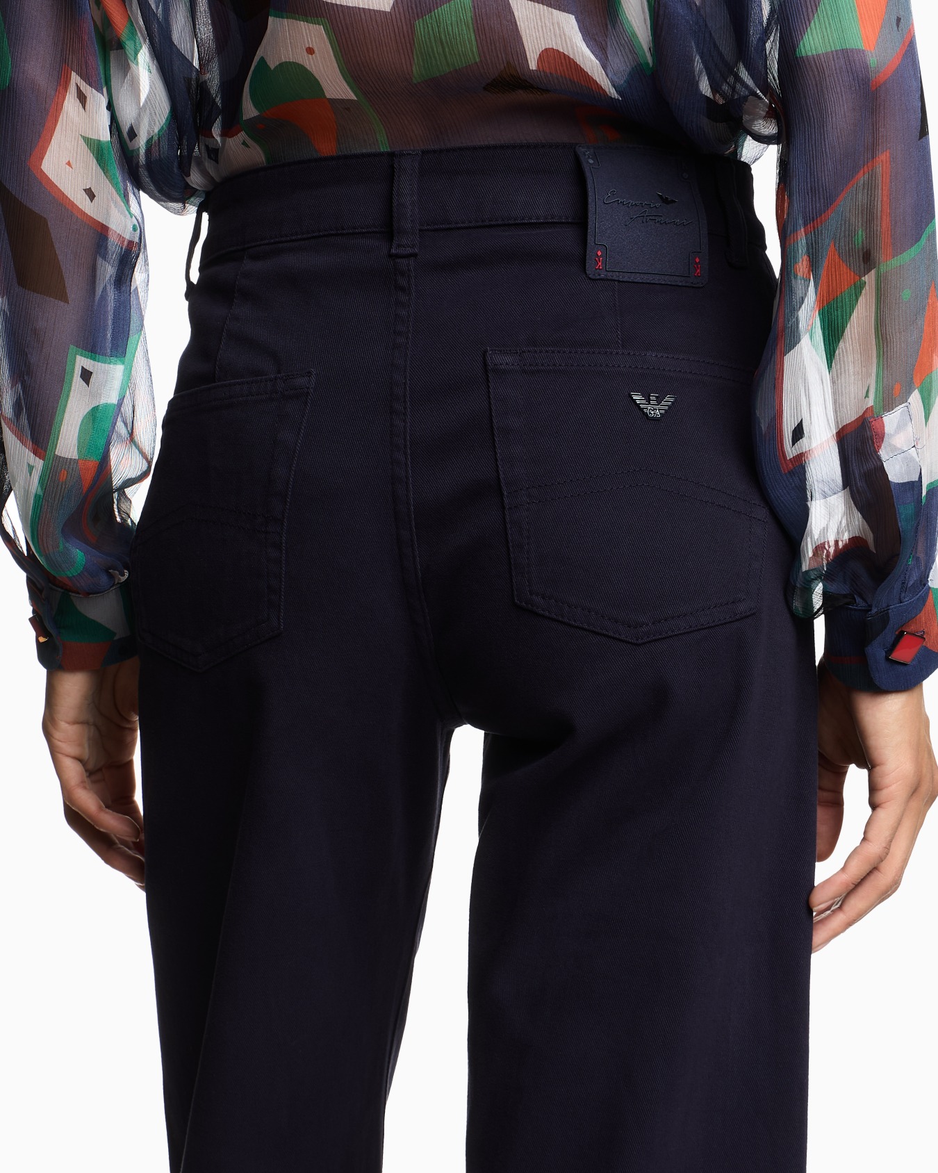 J33 Mid-rise, cropped wide-leg jeans in garment-dyed stretch drill Slide 4