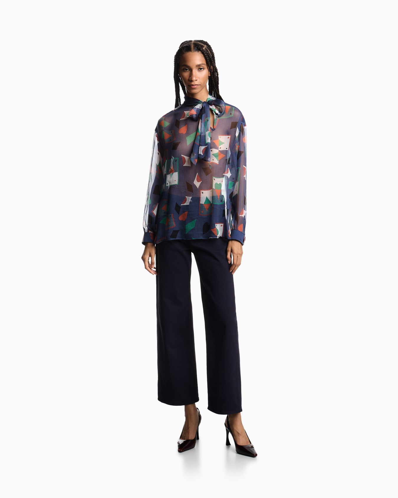 J33 Mid-rise, cropped wide-leg jeans in garment-dyed stretch drill Slide 1