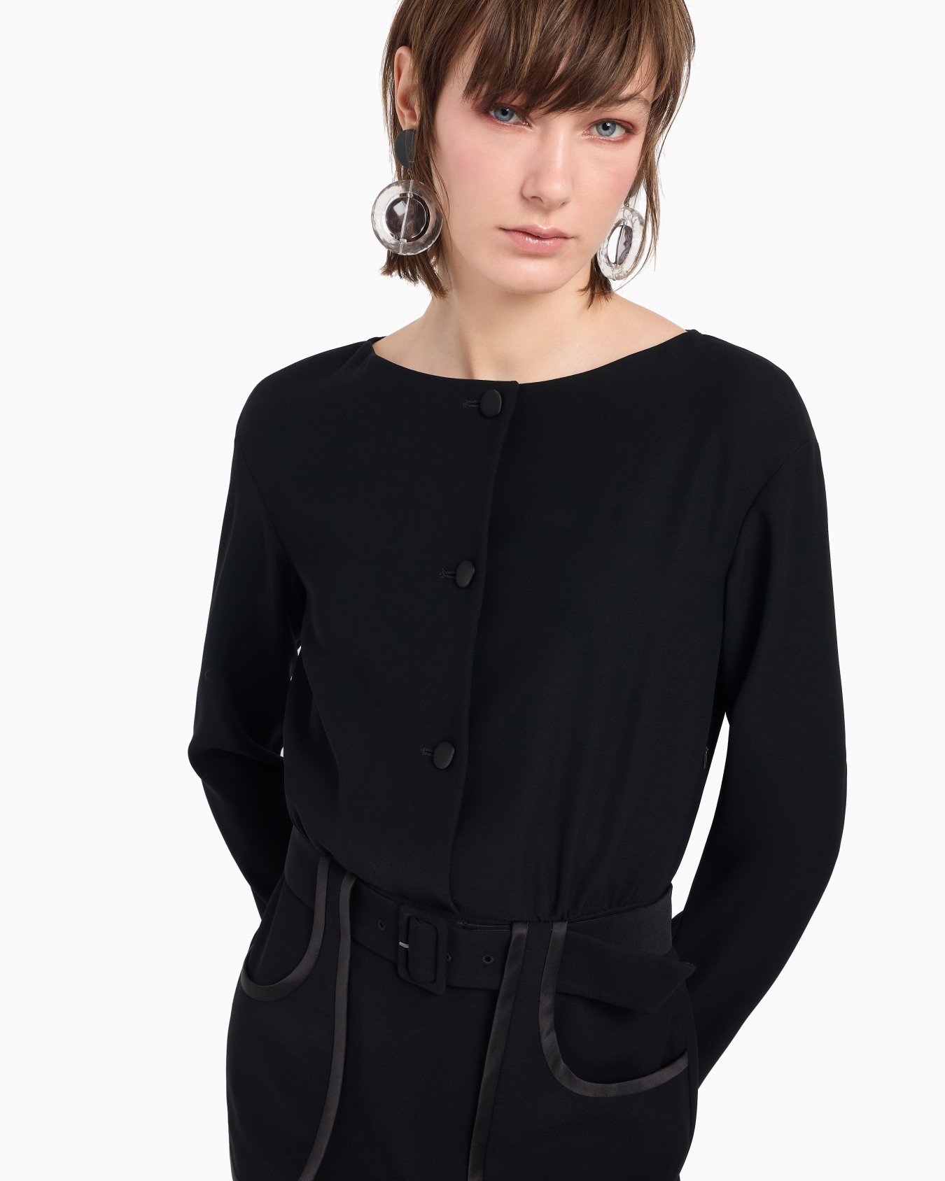 Tech cady dress with boat neckline and belt Slide 4