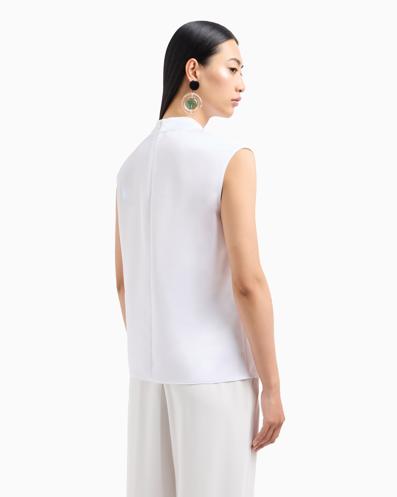 Bluse mit Schleifenkragen aus Satin Folie 2