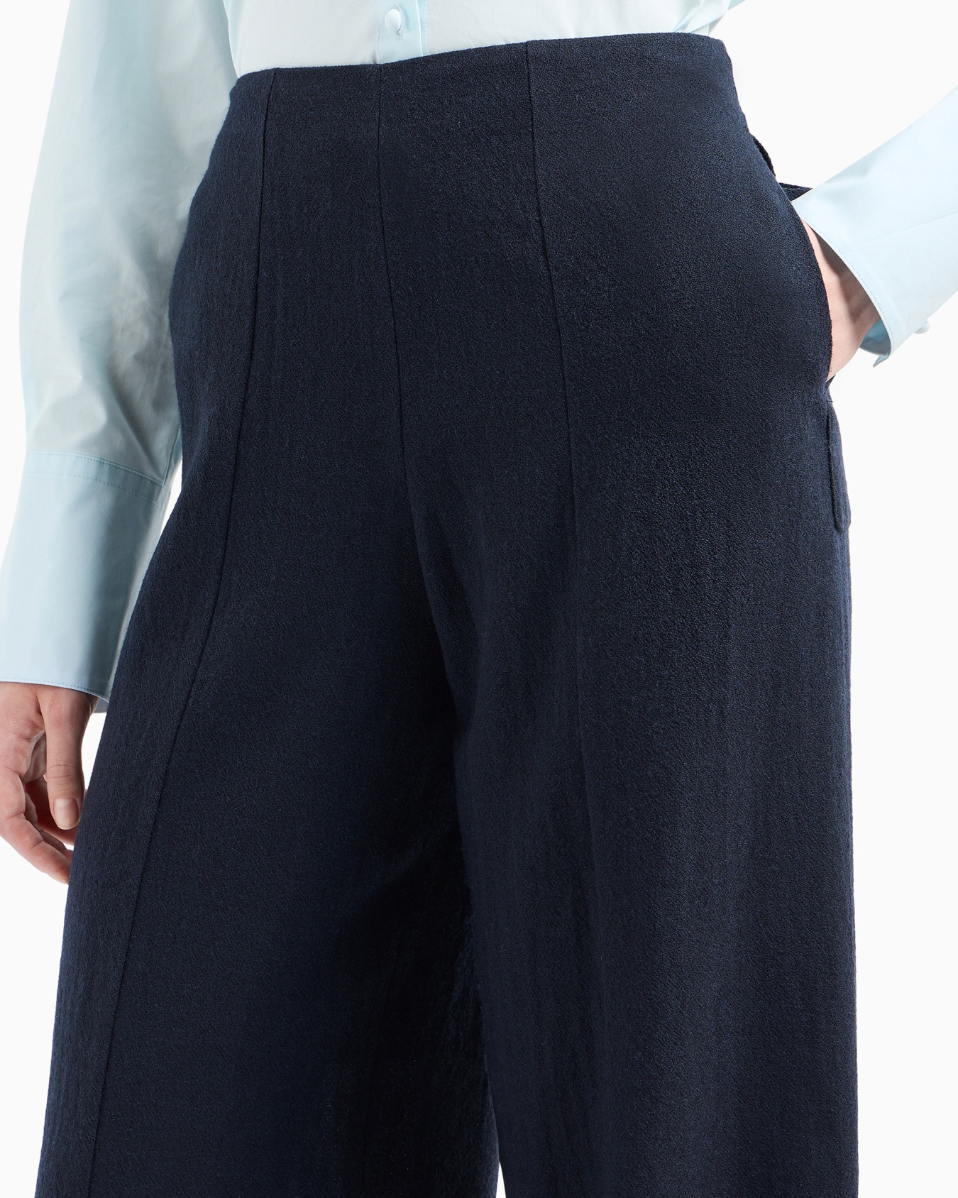 Pantalon palazzo en crêpe de laine lavée Diapositive 5