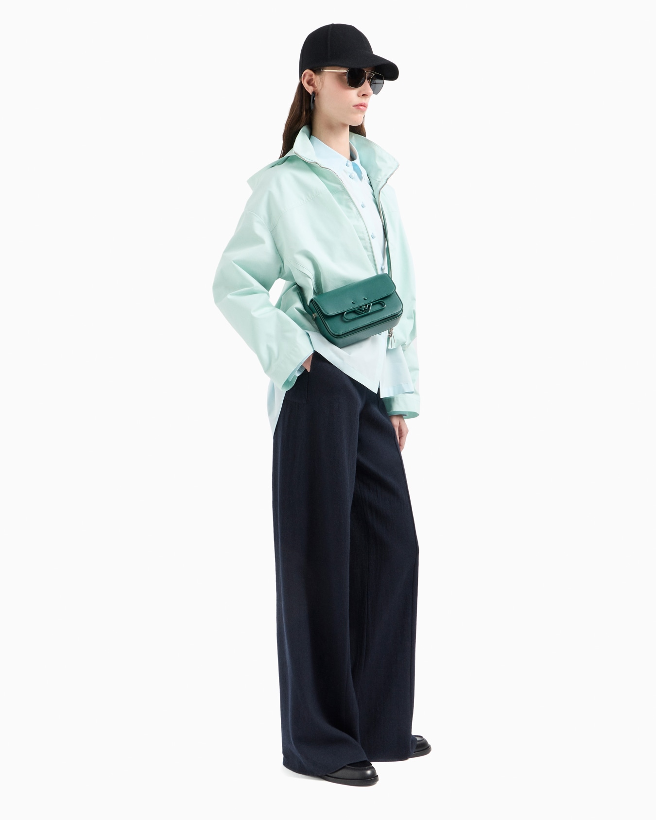 Pantalon palazzo en crêpe de laine lavée Diapositive 4