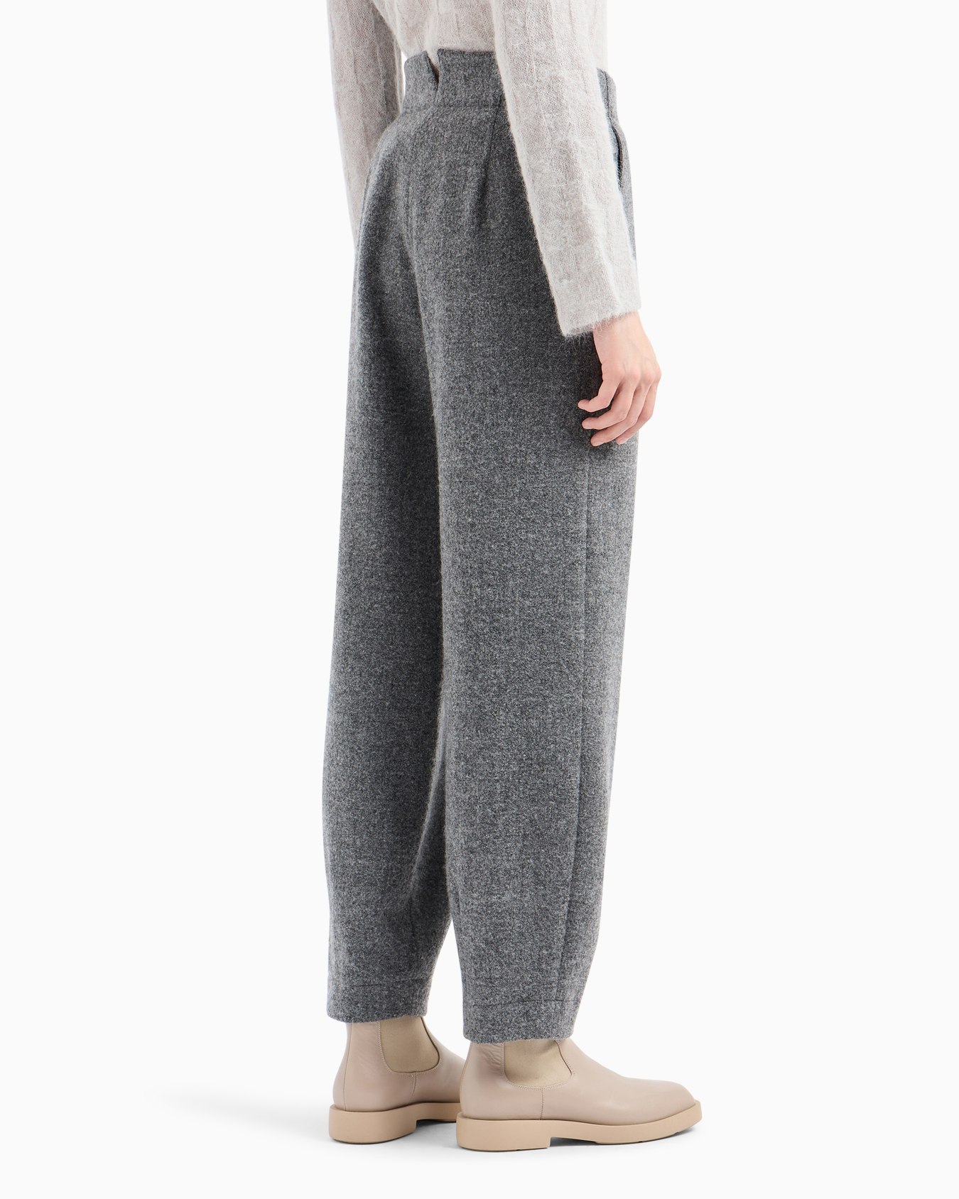 Pantalones en franela de mezcla de lana jaspeada con bordado EA Diapositiva 3