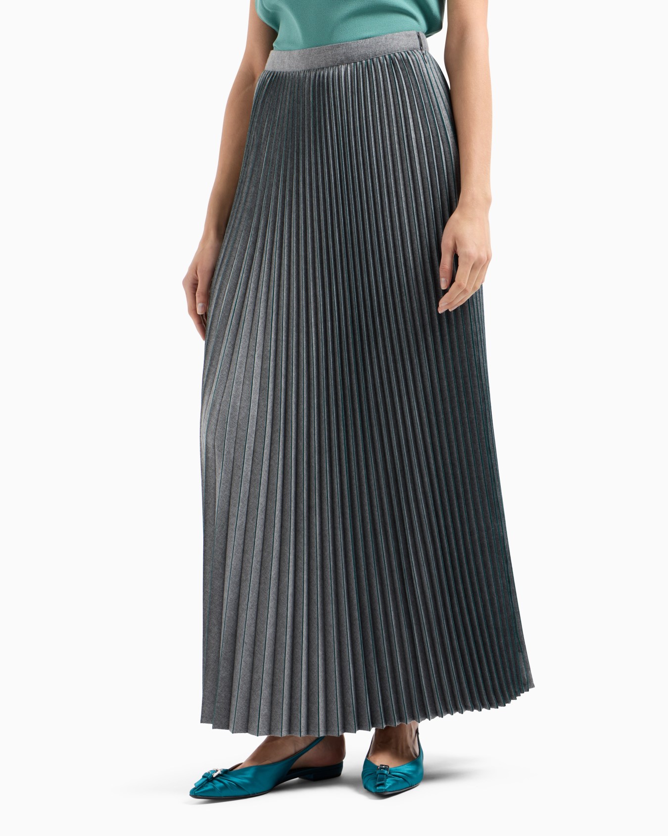 Pleated flannel long skirt Slide 1