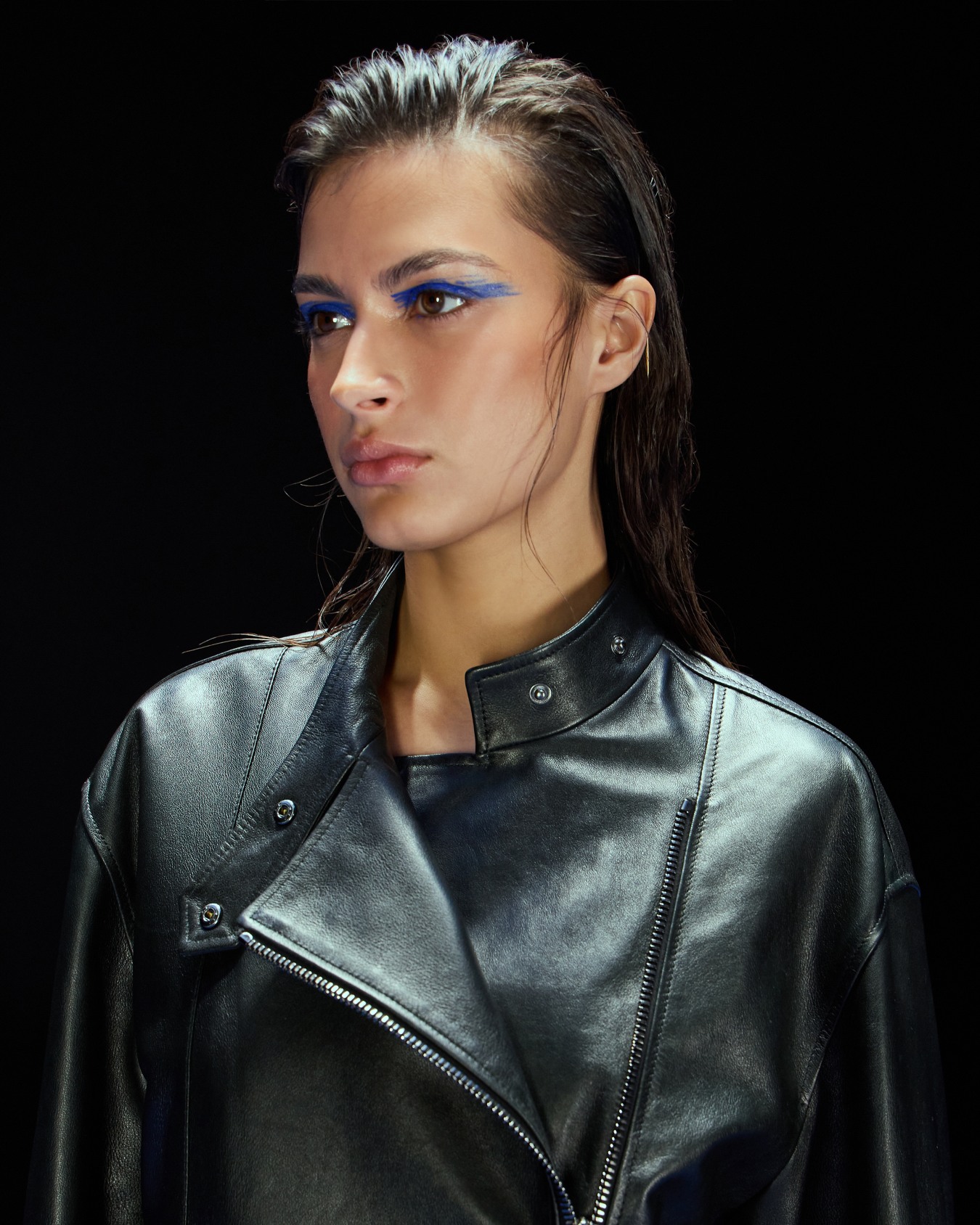 ASV Black Blue capsule collection oversized jacket in vegetable-tanned nappa lambskin Slide 4