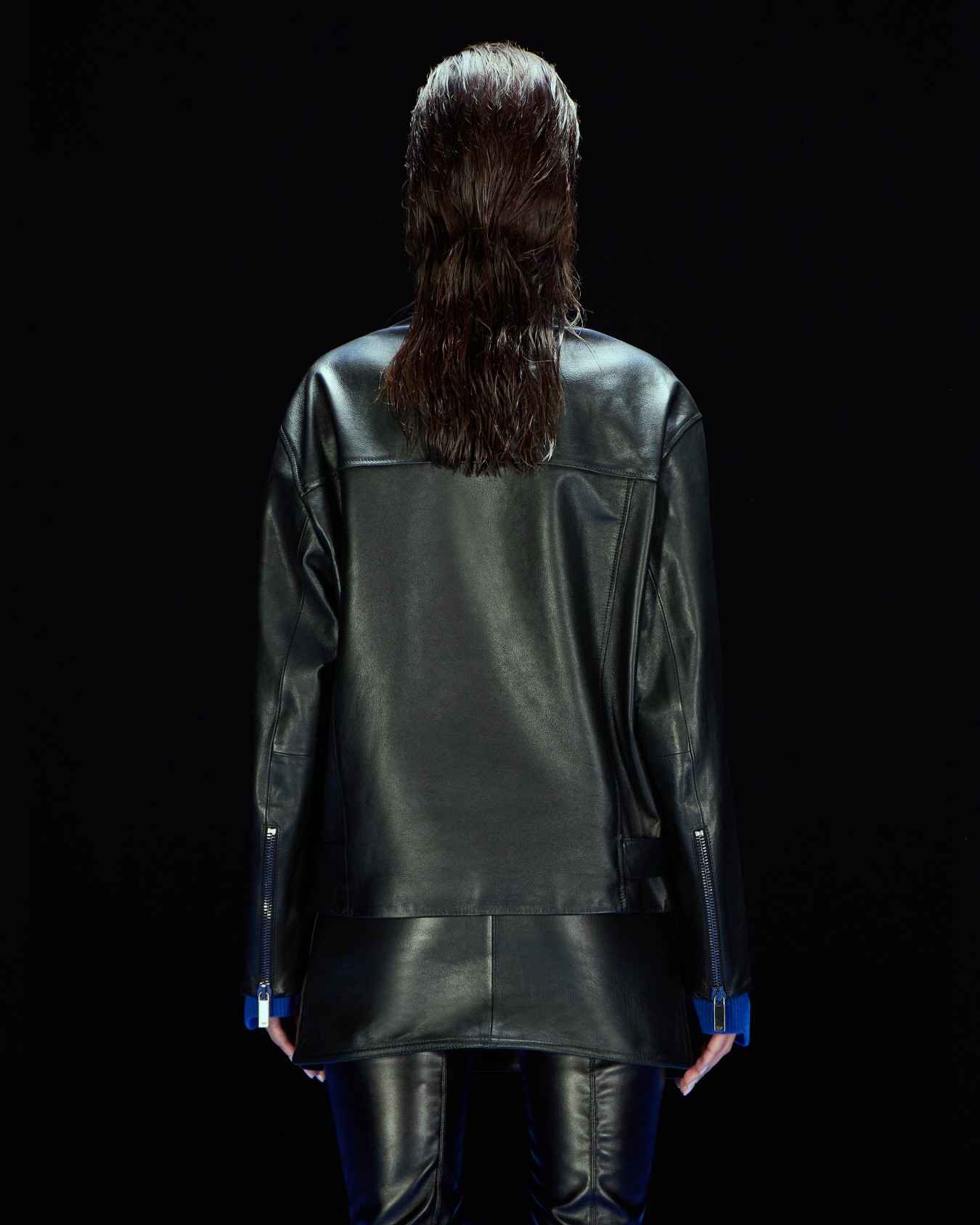 ASV Black Blue capsule collection oversized jacket in vegetable-tanned nappa lambskin Slide 2