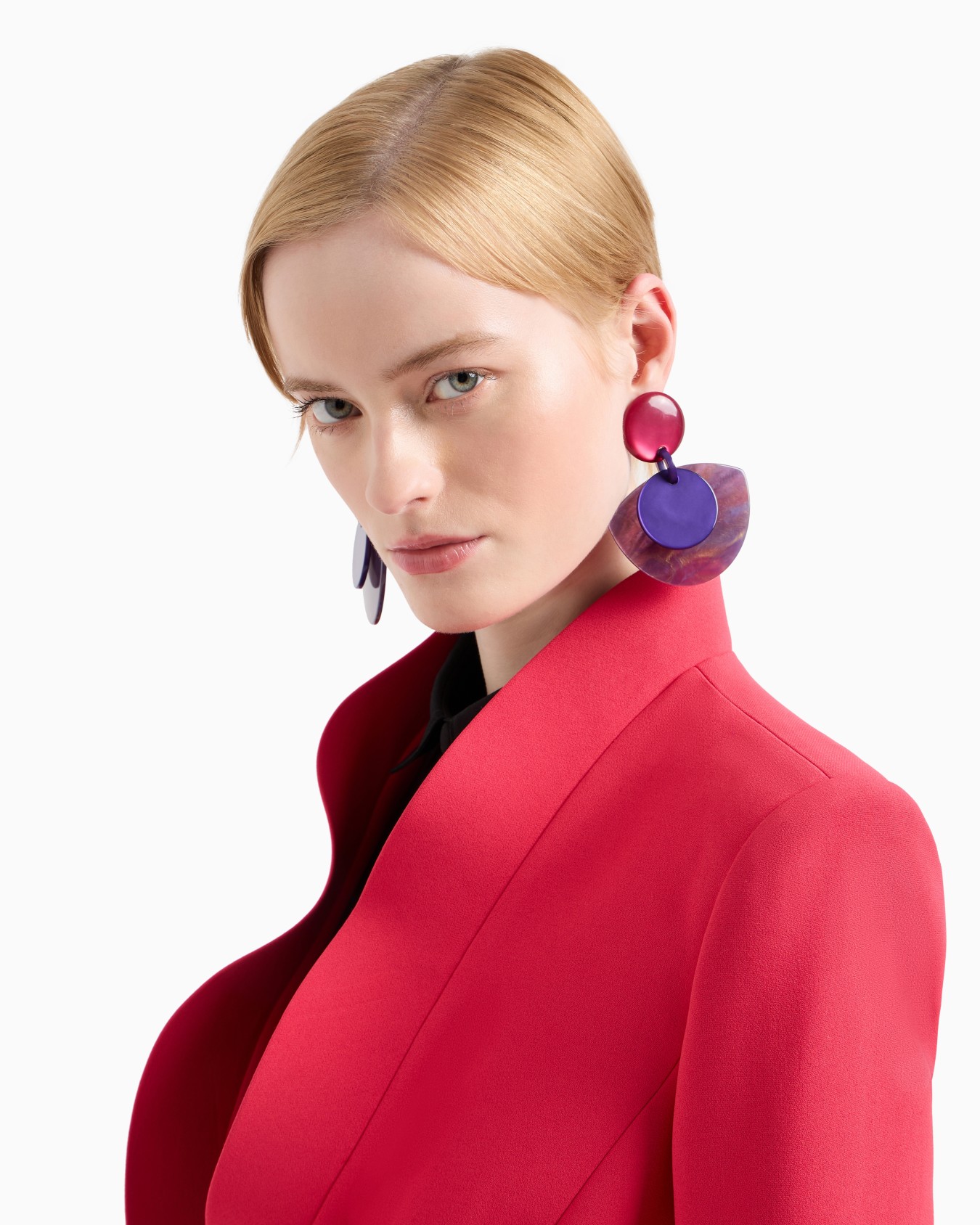 Crêpe cady jacket with ruffle-effect contoured edges Slide 4