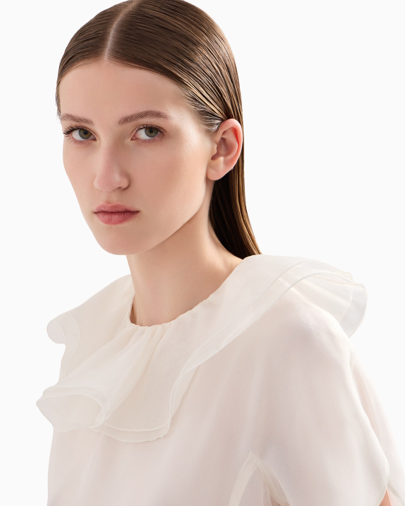 Bluse der Moon-Sonderkollektion mit Kelchkragen und Rüschen aus Seidenorganza Folie 4