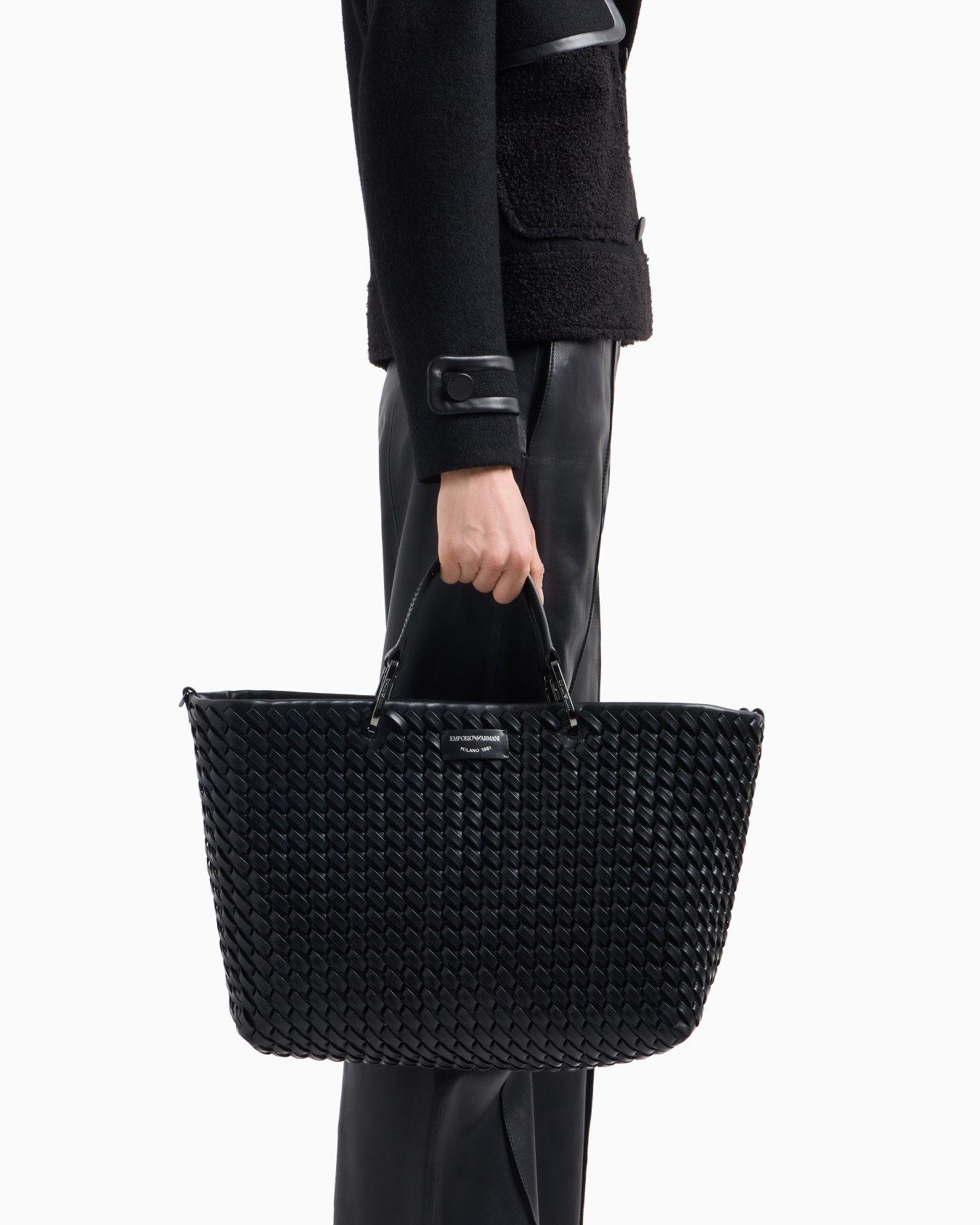 MyEA medium shopper bag in interwoven leather Slide 6
