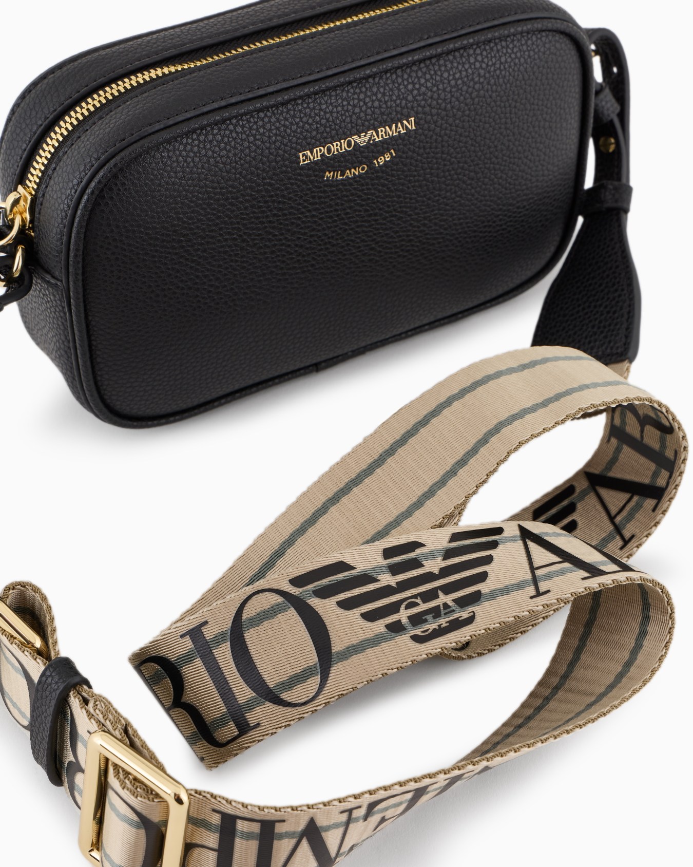 Deer-print camera case with shoulder strap Slide 0