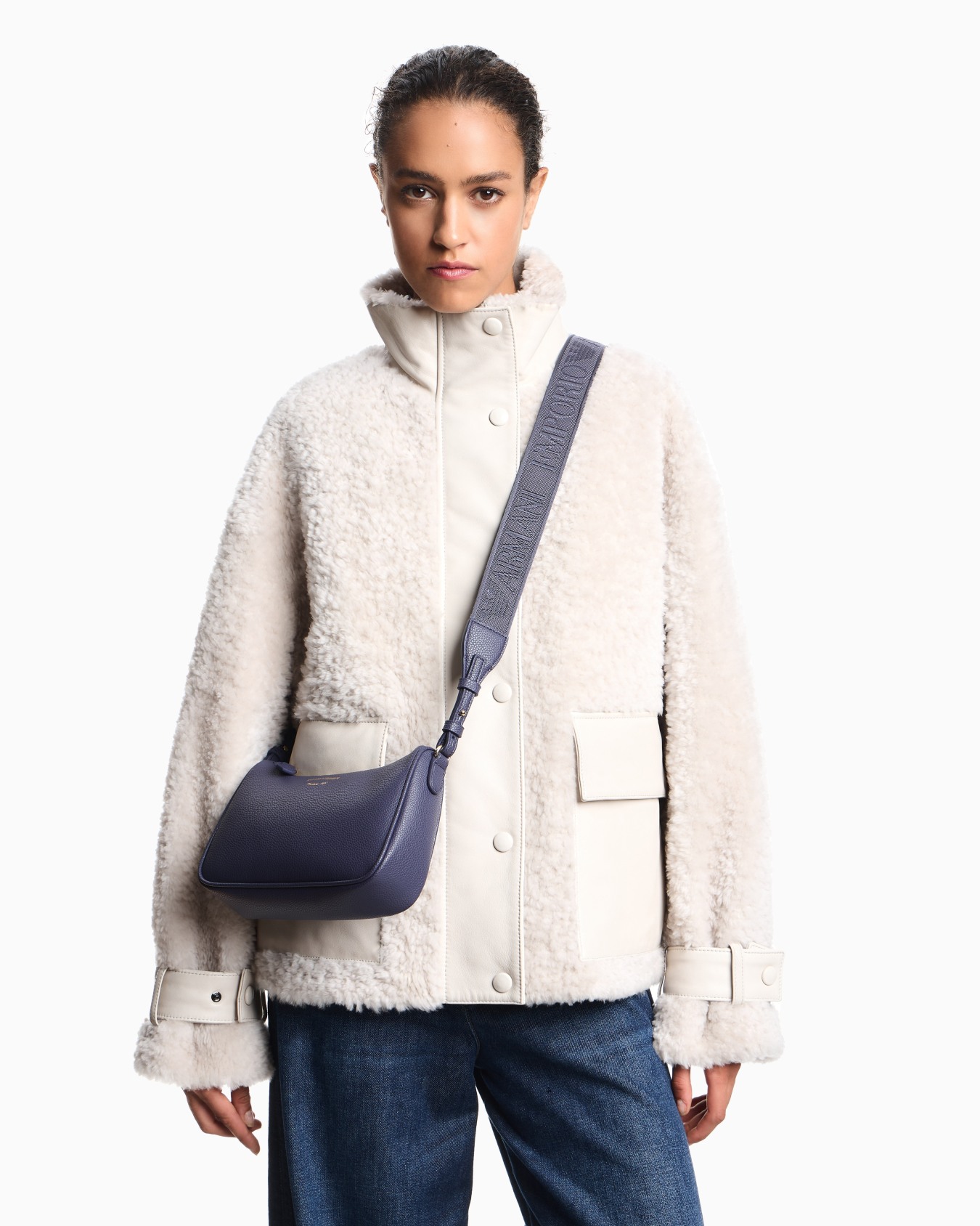 Bag with deer print Slide 5