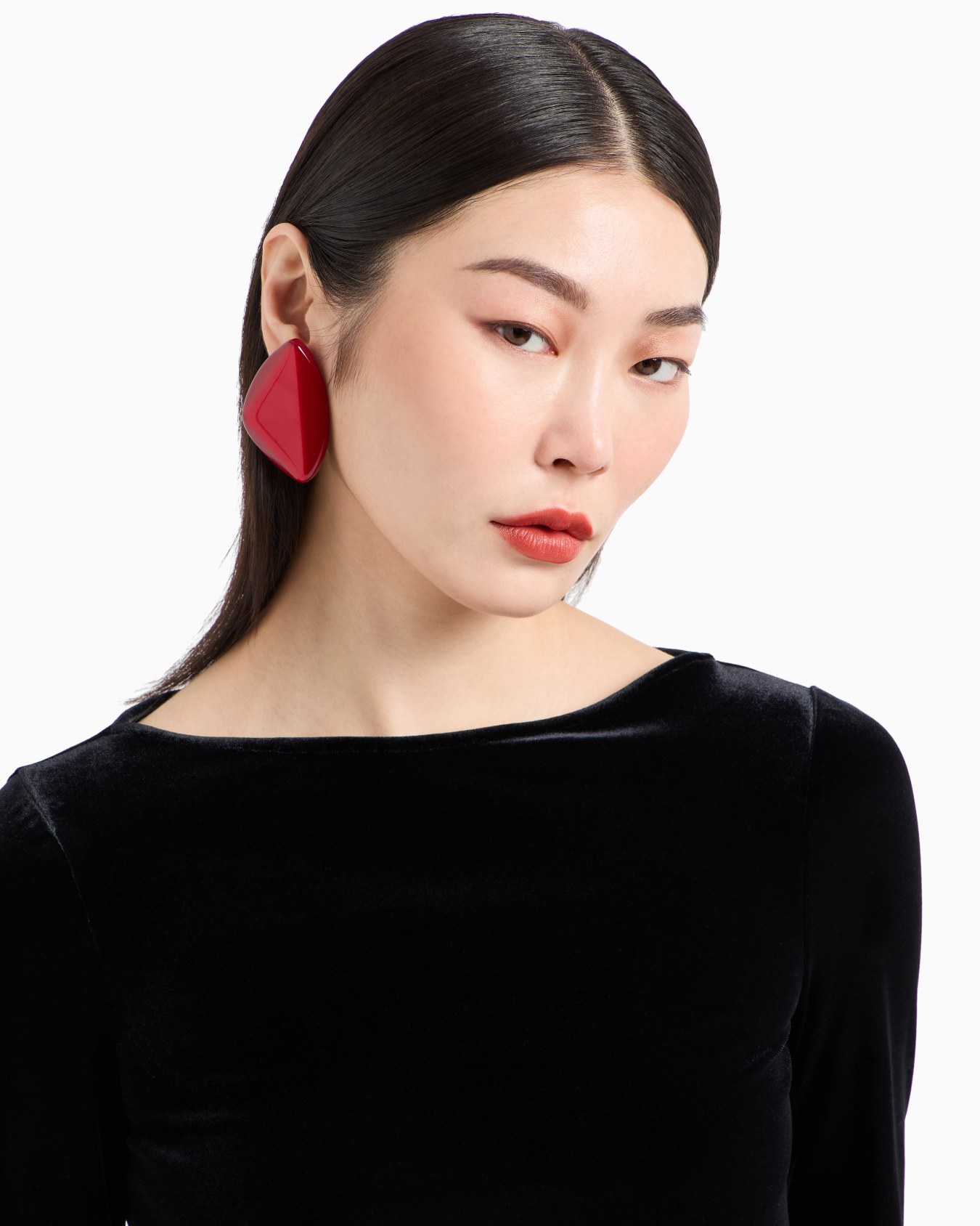 Oversized geometric earrings Slide 2