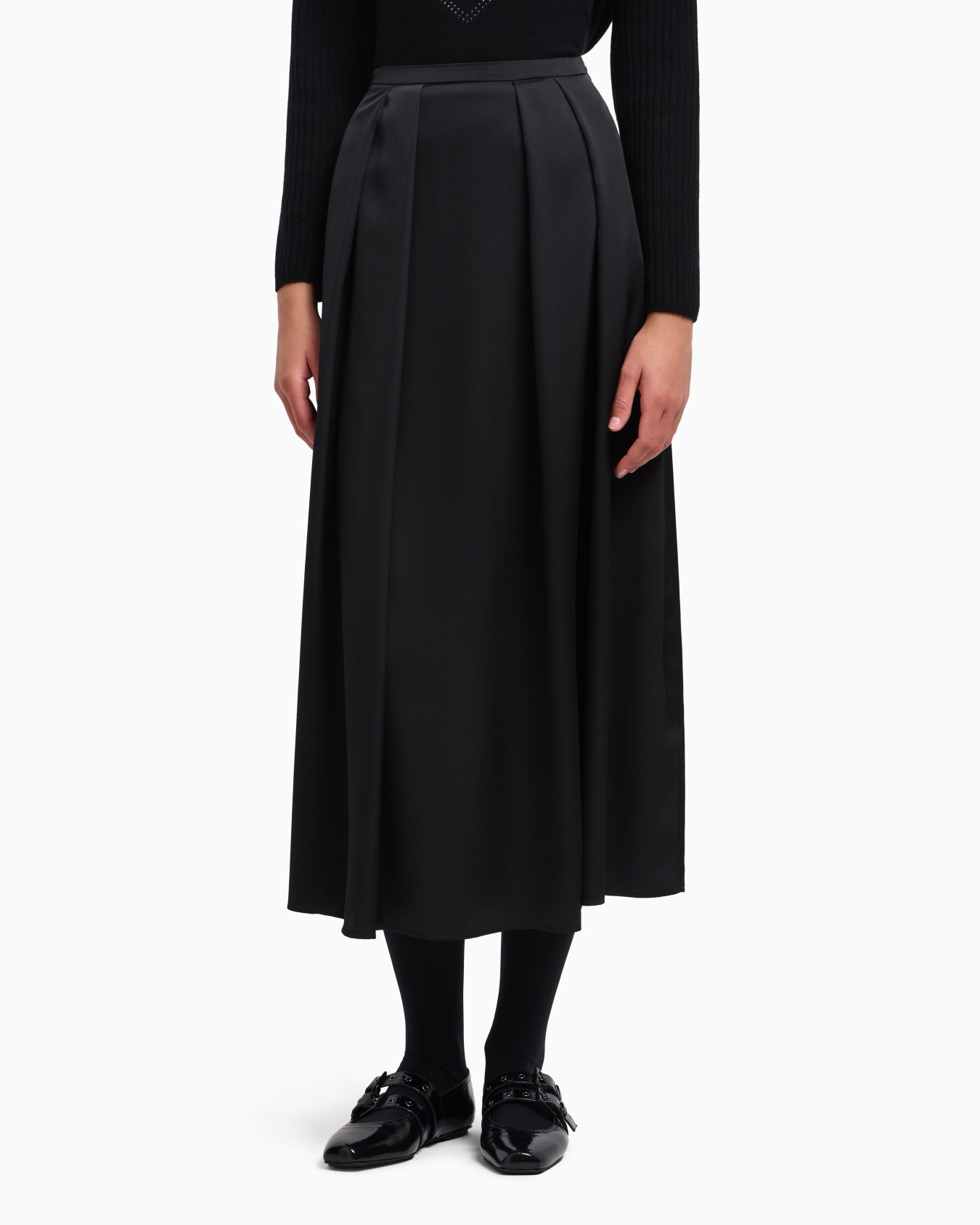 Valentine’s Day capsule collection satin crêpe pleated skirt Slide 4