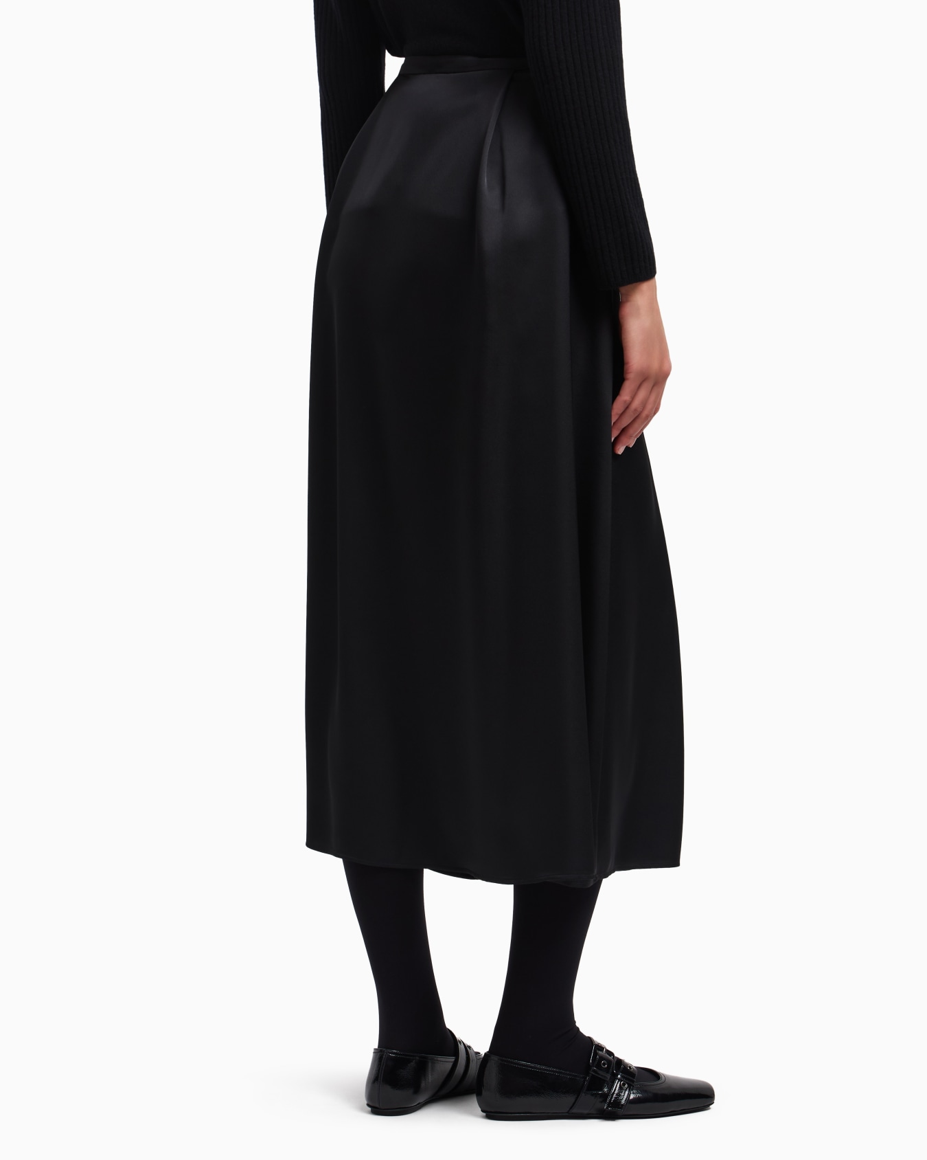 Valentine’s Day capsule collection satin crêpe pleated skirt Slide 3