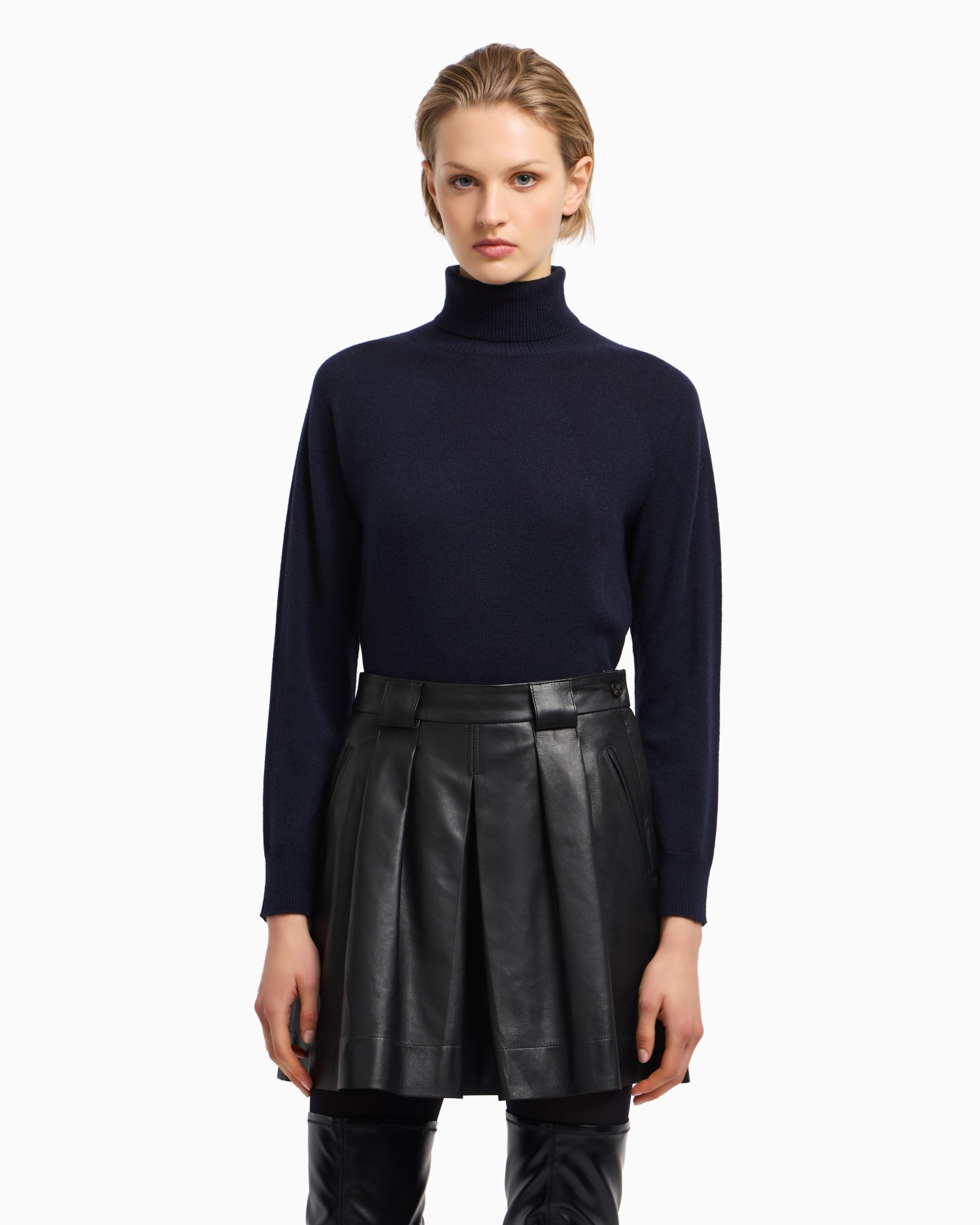 Nappa lambskin skirt with godet pleat Slide 4
