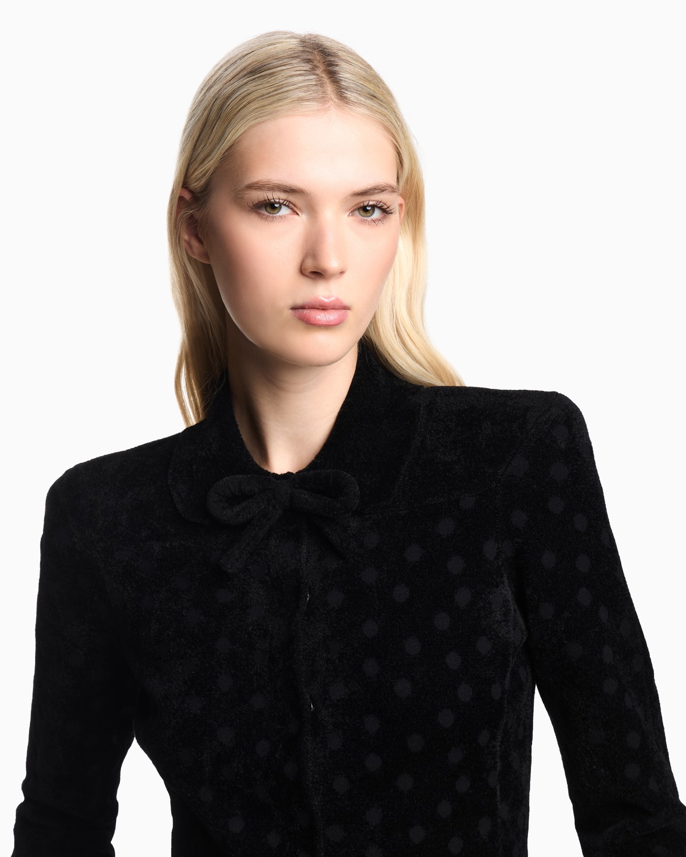 Veste avec nœud en chenille couplée à un jacquard à pois Diapositive 4