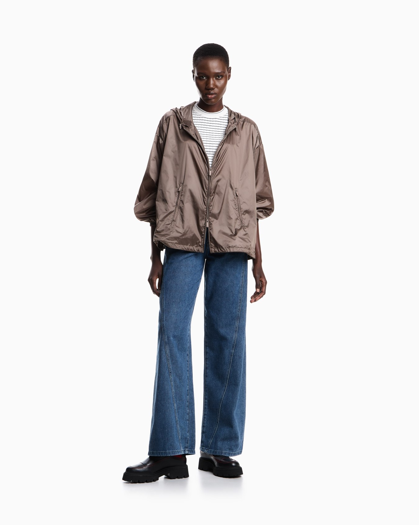 Blouson à capuche en nylon déperlant Diapositive 1