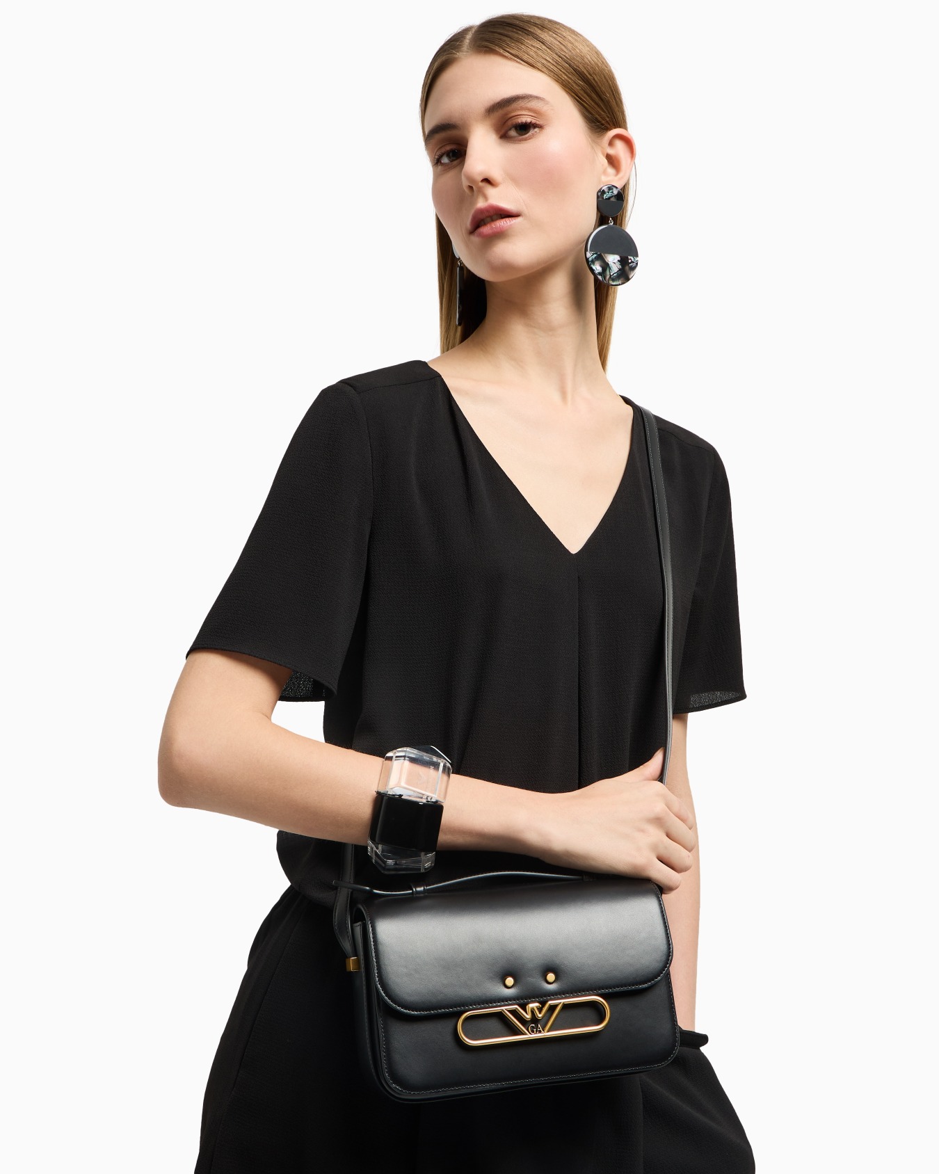 Smooth leather shoulder bag with metal eagle logo Slide 6