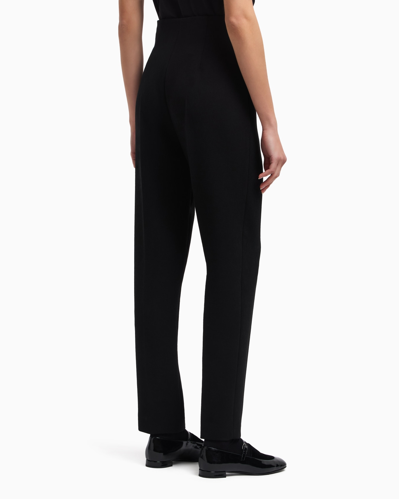 Bark-effect fluid crêpe trousers Slide 3