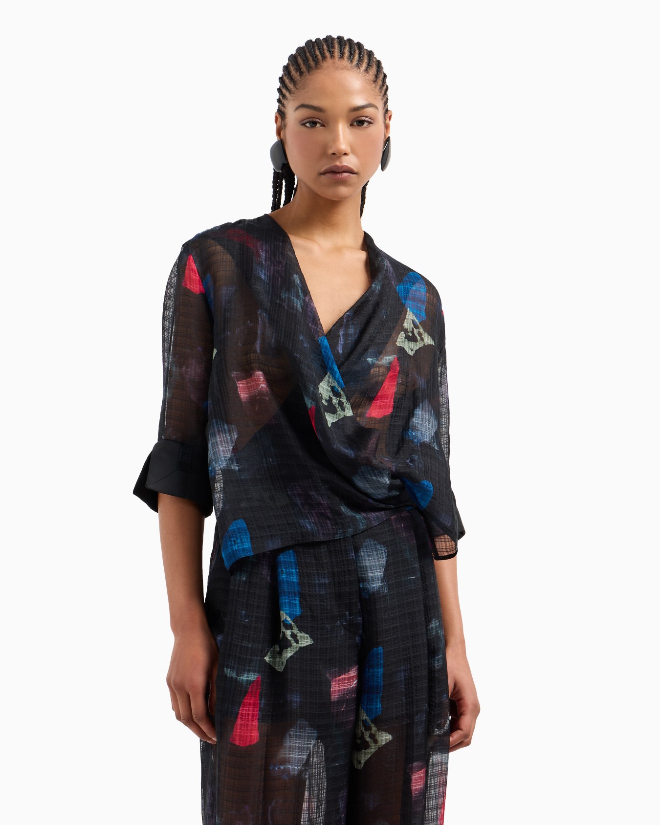 Blusa de seda con torchón, motivo de microcuadros y estampado abstracto Diapositiva 2