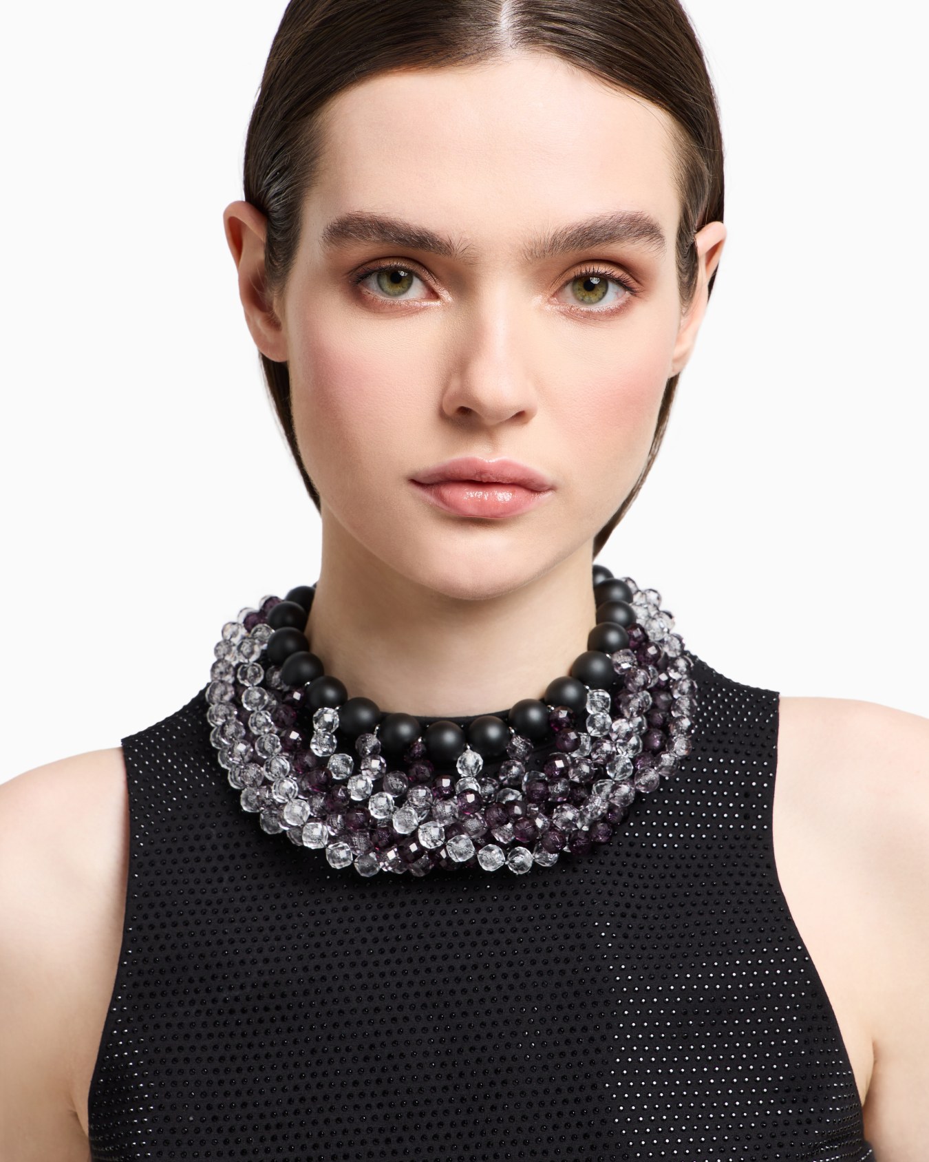 Collar tipo gargantilla multihilo con esferas Diapositiva 2