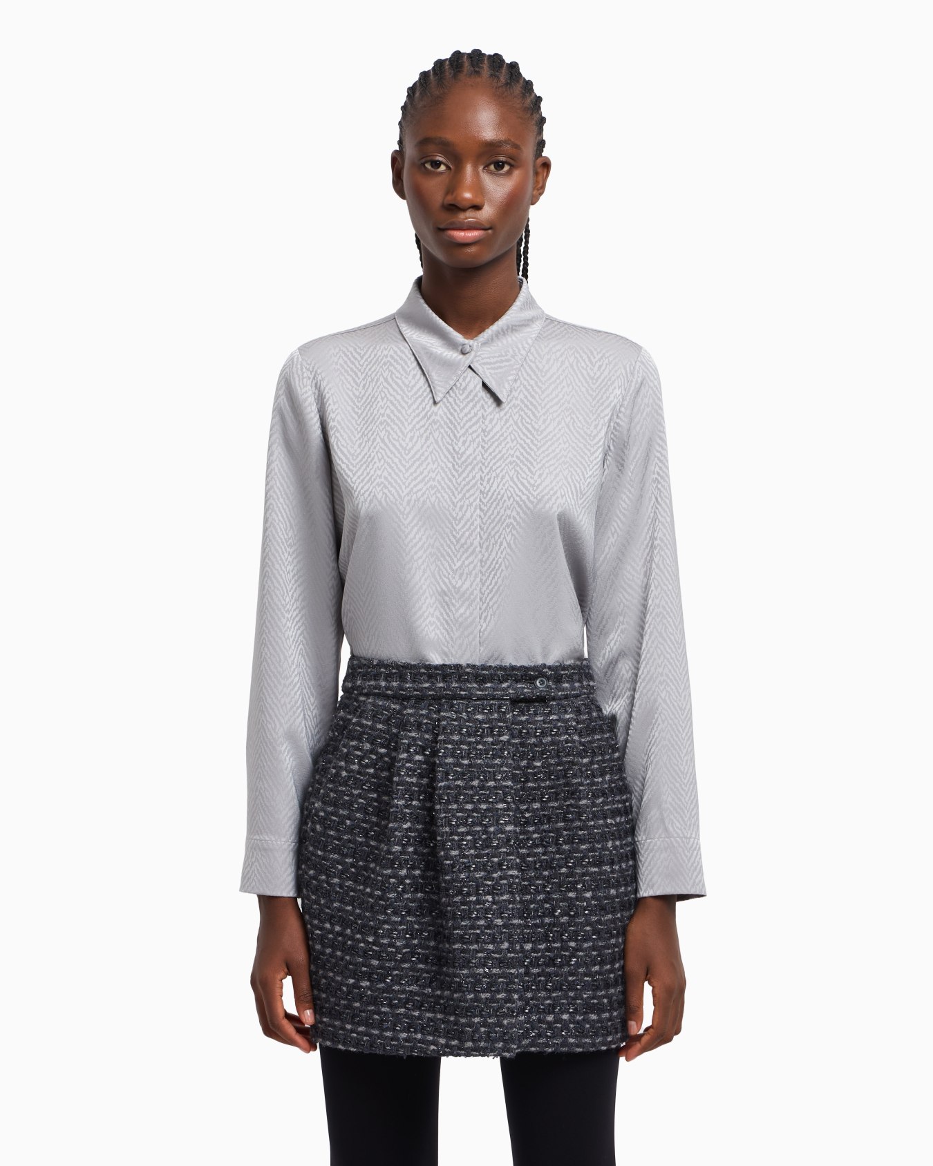 Shirt with chevron motif print Slide 4