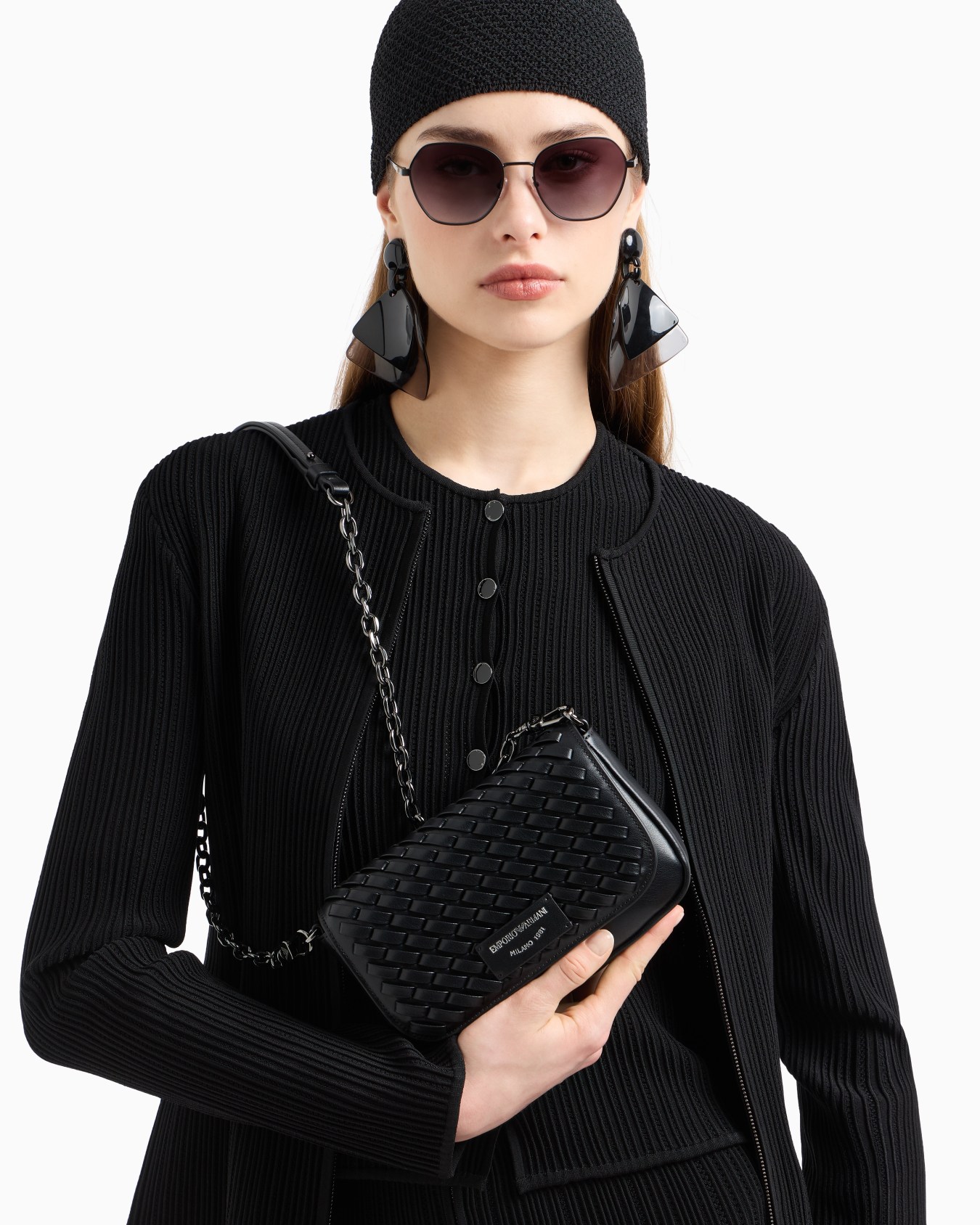 Mini bag in interwoven leather with chain shoulder strap Slide 5