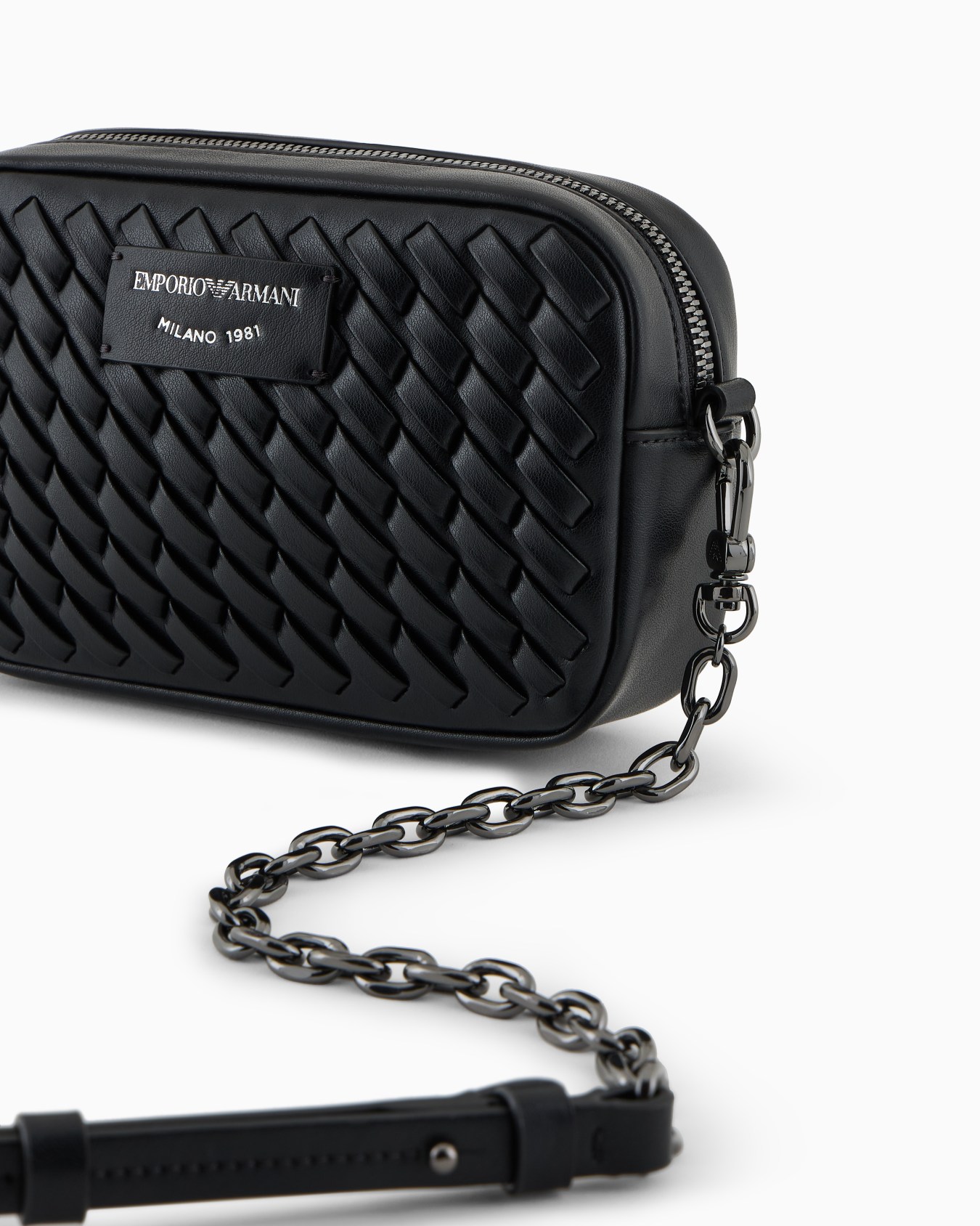 Interwoven leather camera case with chain shoulder strap Slide 4
