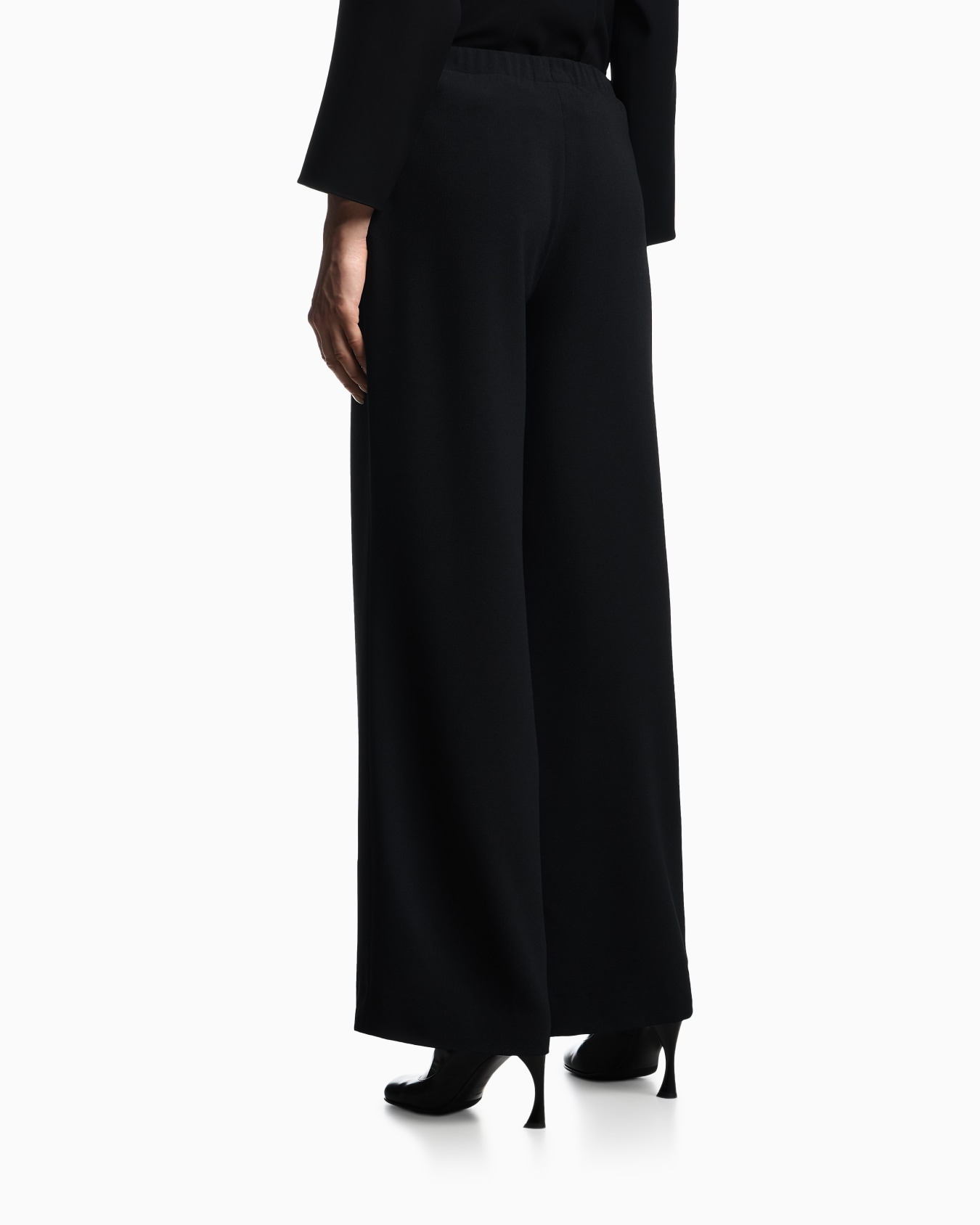 Stretch sandblasted fabric trousers with pleats Slide 2