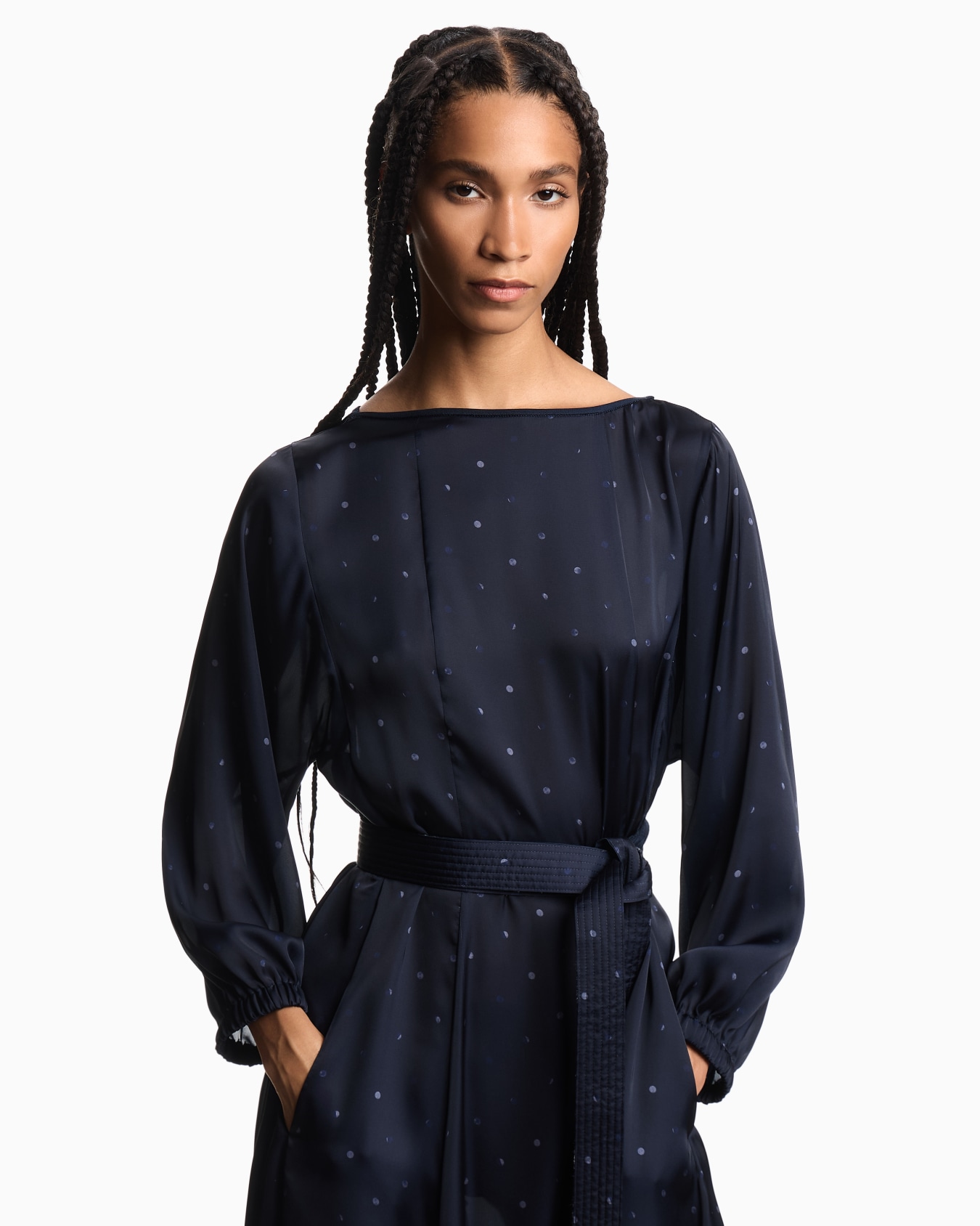 Robe avec ceinture en satin à imprimé pois Diapositive 3