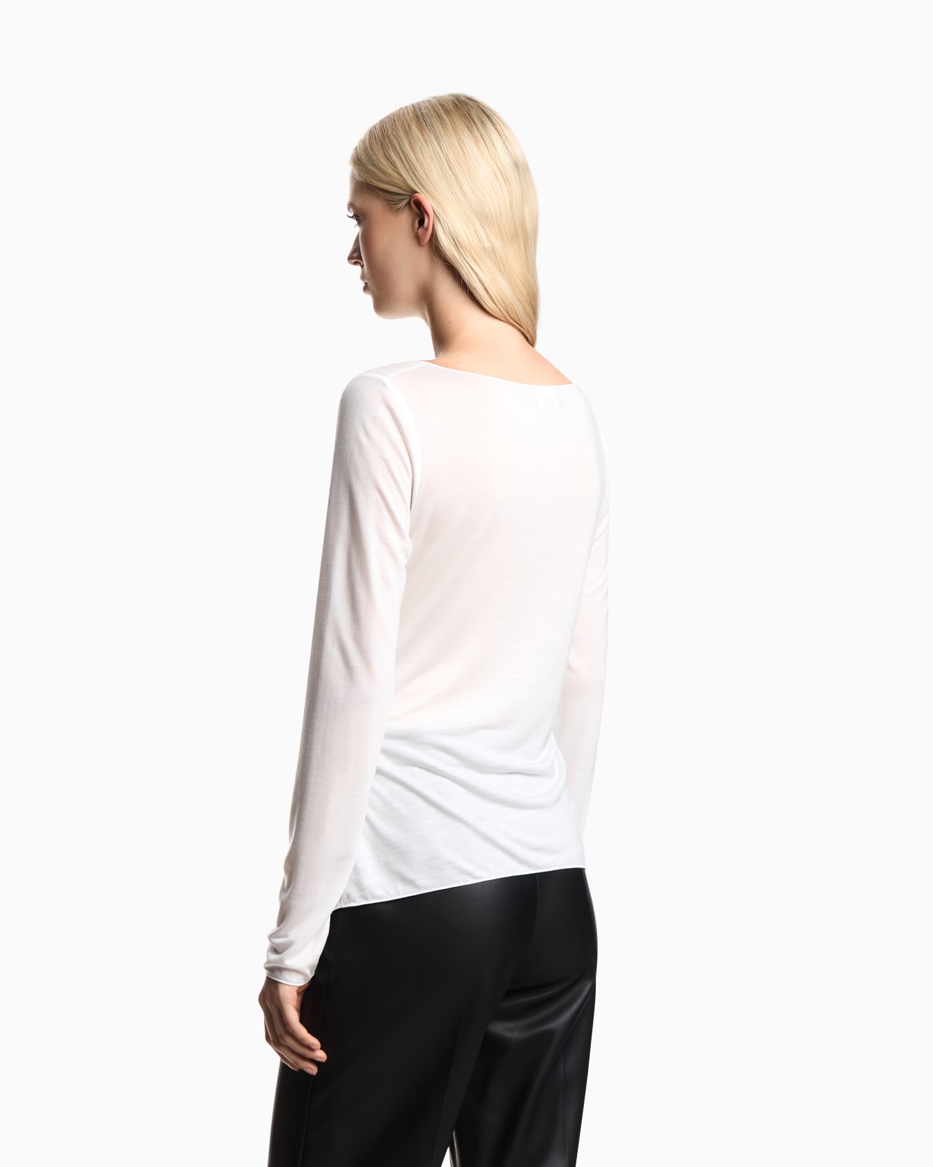 Jersey jumper with twist Slide 2