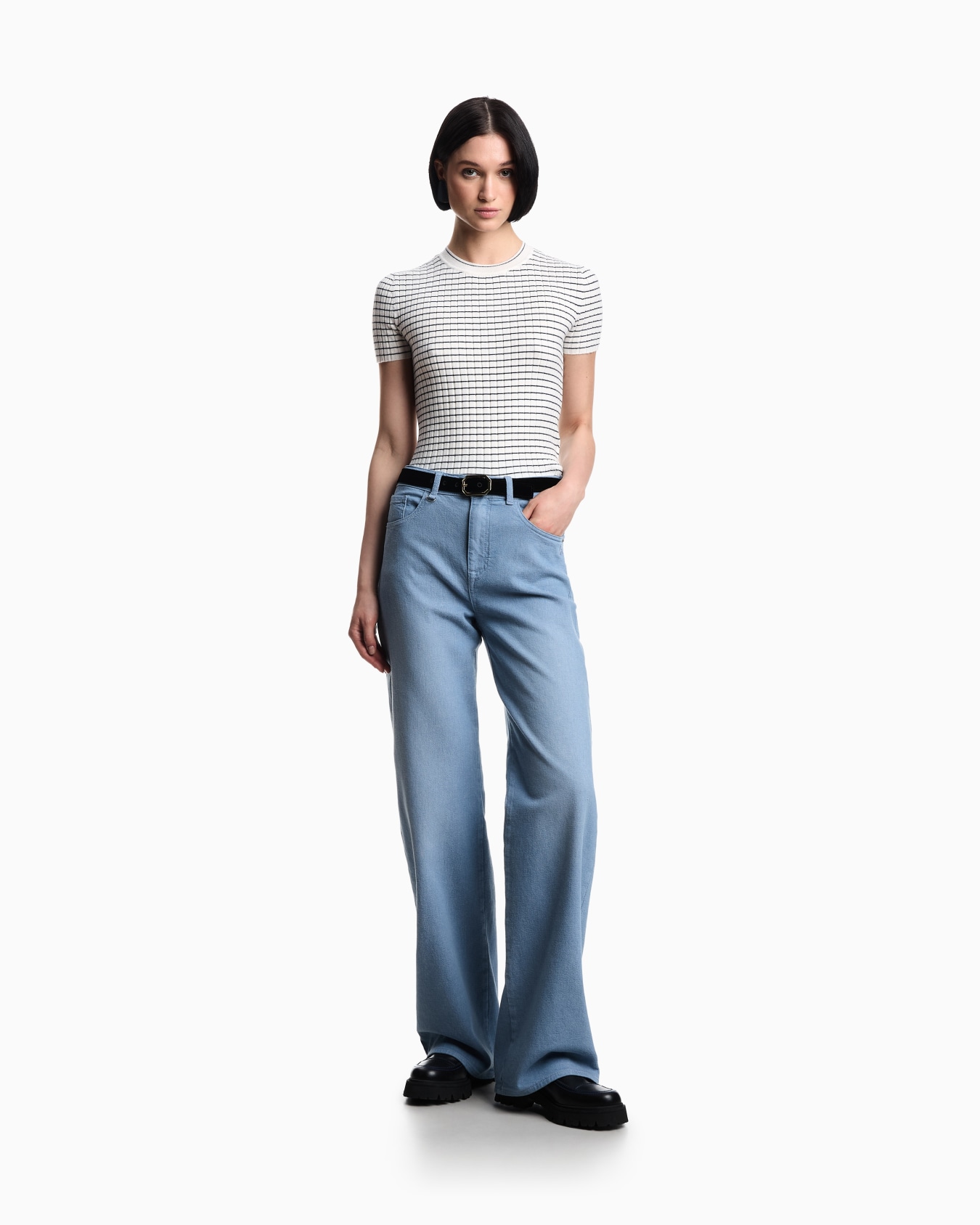 Jean J7E taille mi-haute et jambe droite en sergé de coton teint en fil Diapositive 1