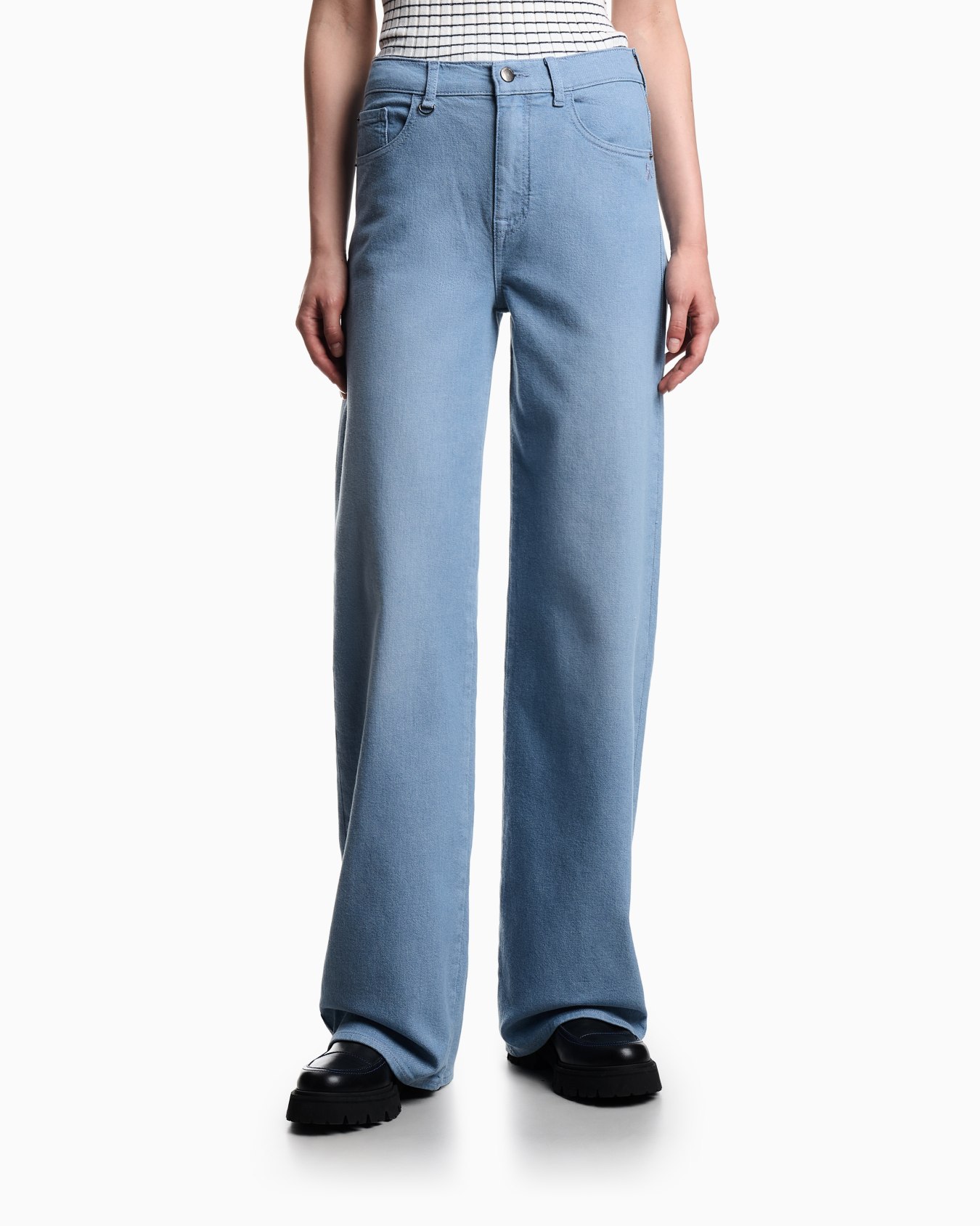 Jean J7E taille mi-haute et jambe droite en sergé de coton teint en fil Diapositive 3