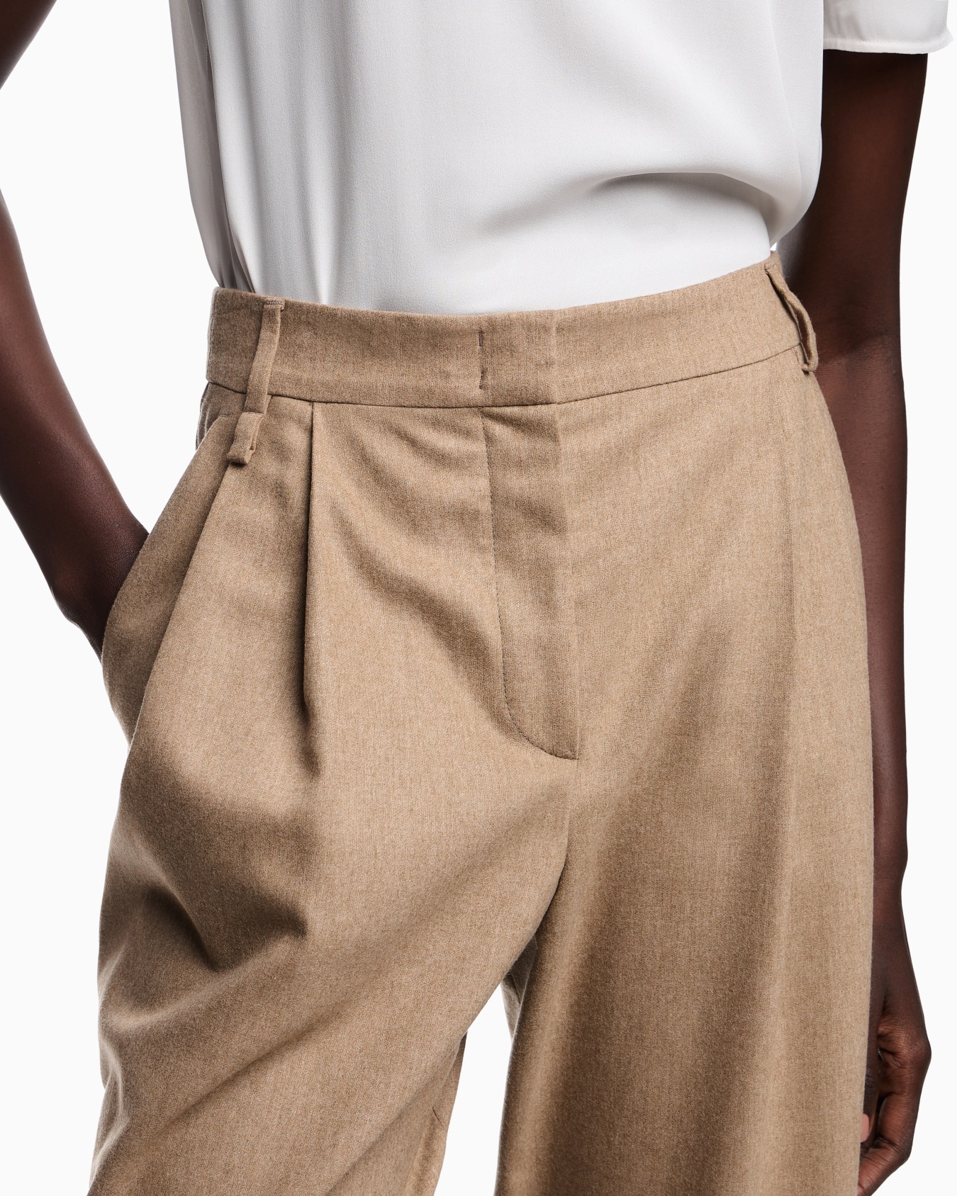 Icon wool flannel trousers with pleats Slide 4
