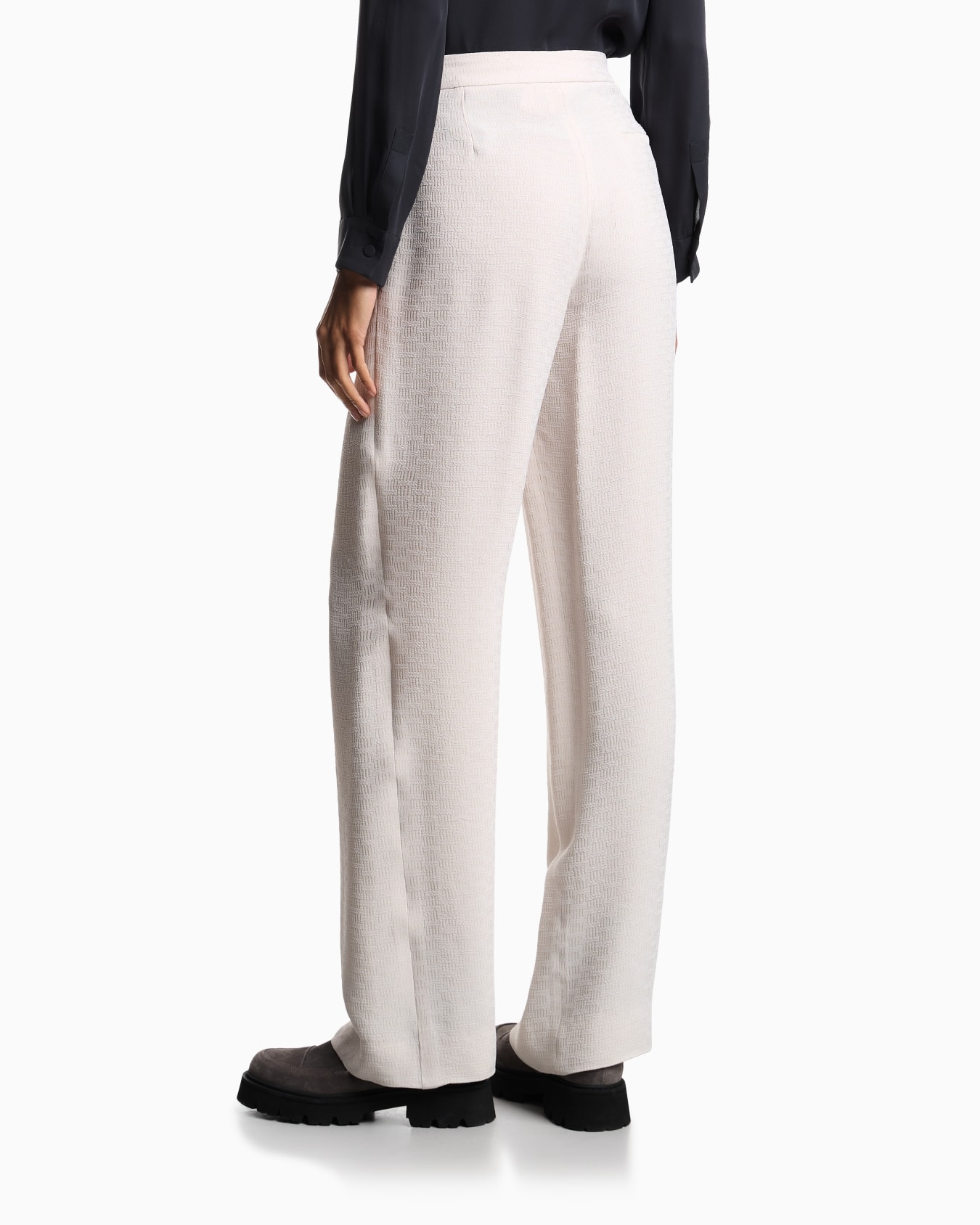 Icon trousers in fluid armure fabric Slide 2