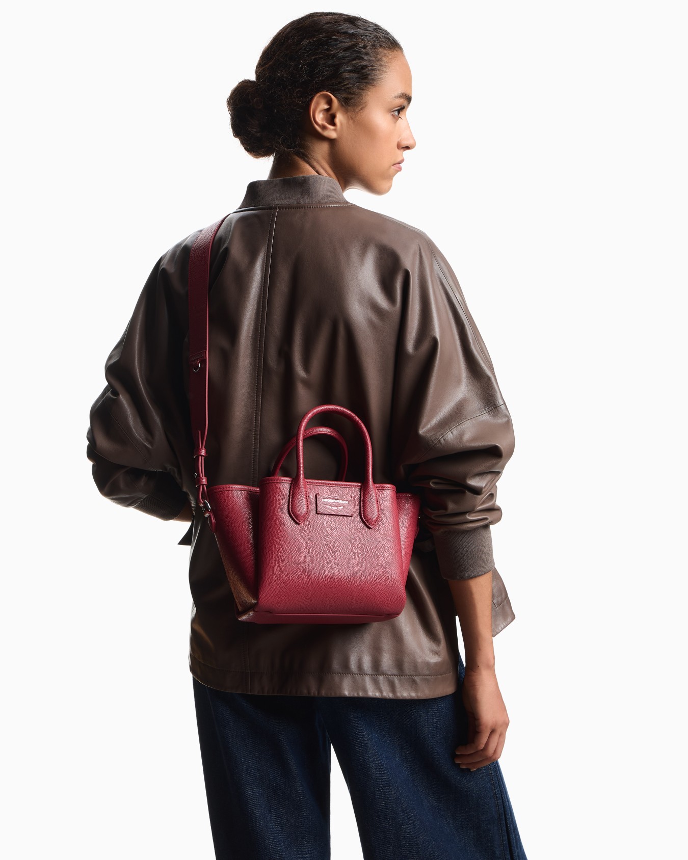 Small shopper bag with palmellato finish Slide 6