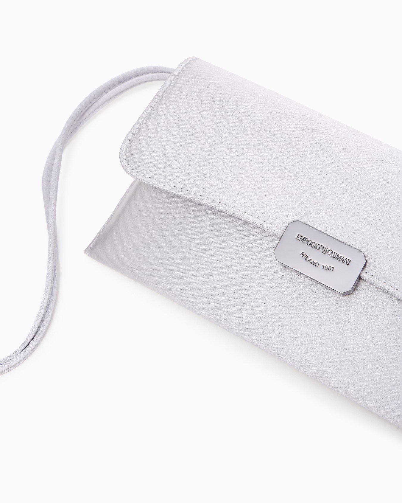 Pochette en satin Diapositive 4