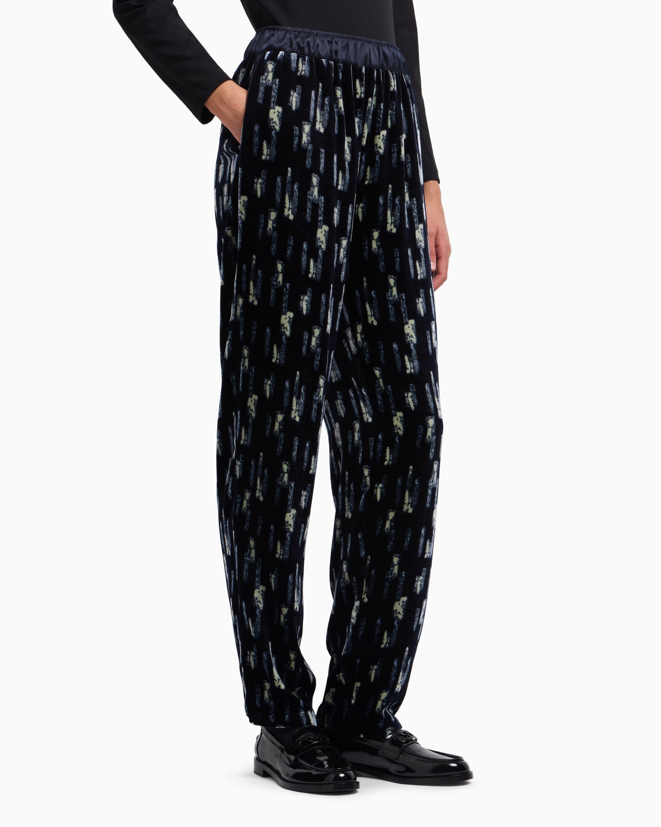 Printed velvet trousers Slide 4