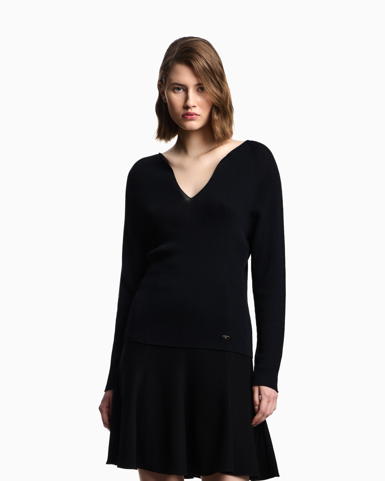 Polygon capsule collection virgin wool blend V-neck jumper Slide 3