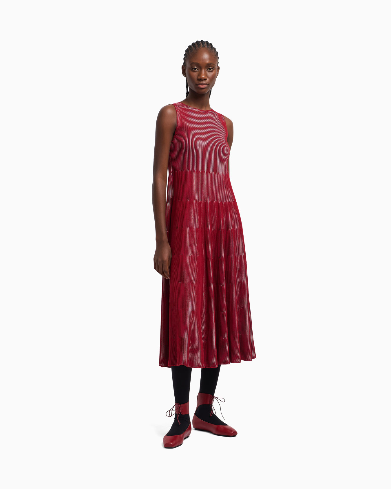 Sleeveless dress in knit front and back plated effect Slide 4