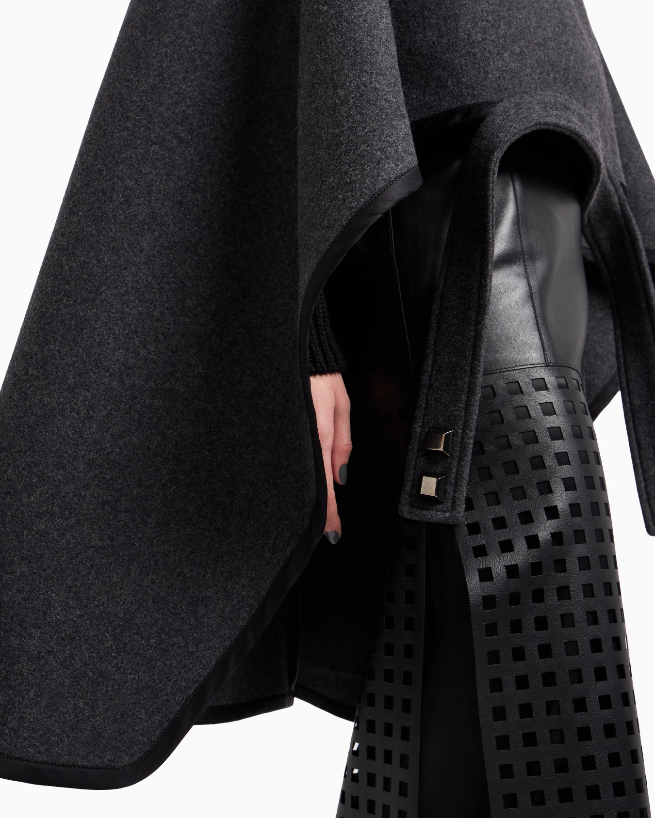 Polygon capsule collection wool cloth cape Slide 3