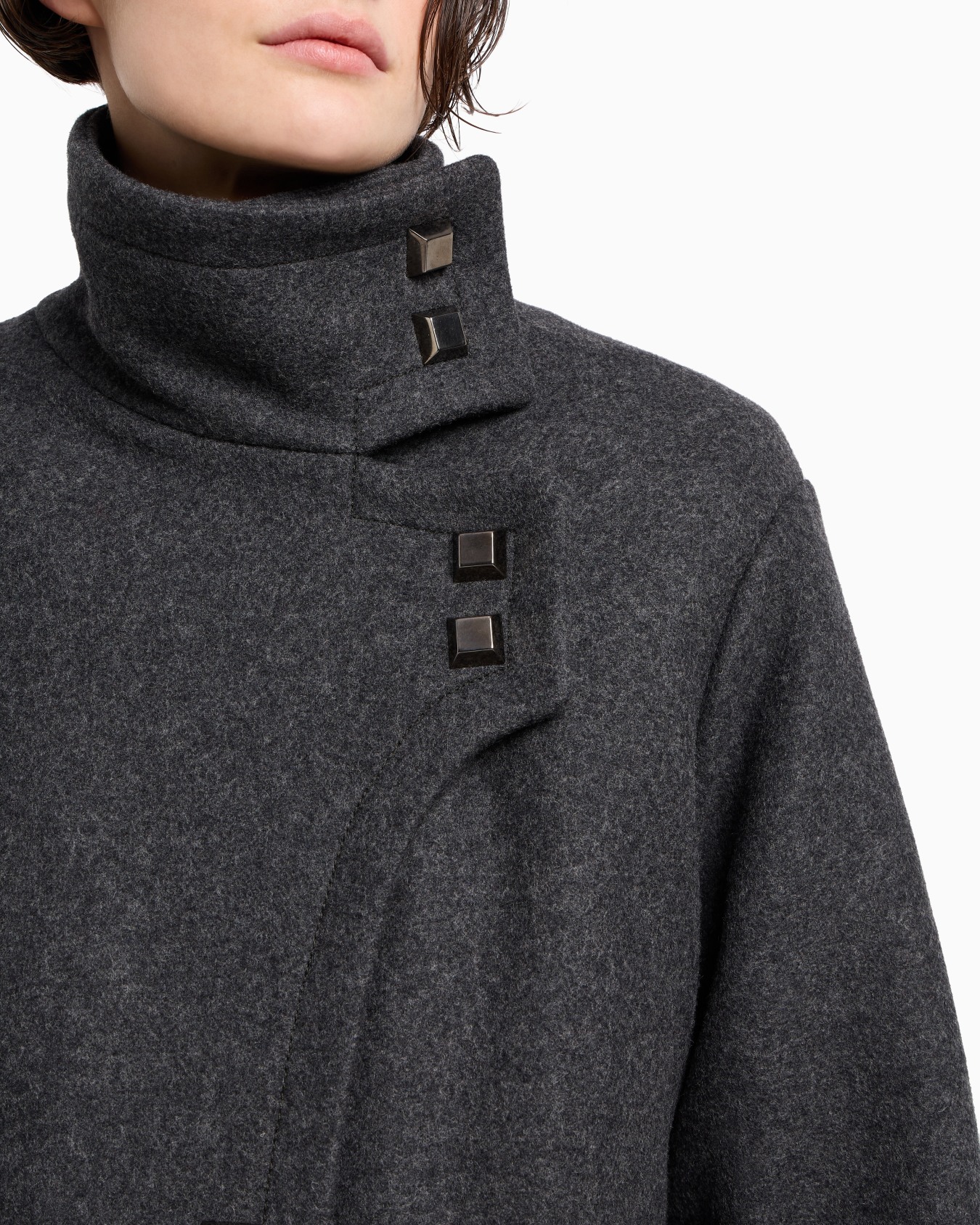 Polygon capsule collection padded wool cloth coat Slide 5