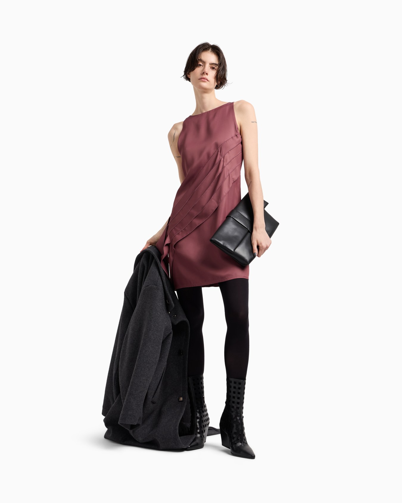 Robe à franges en satin Capsule Polygon Diapositive 1