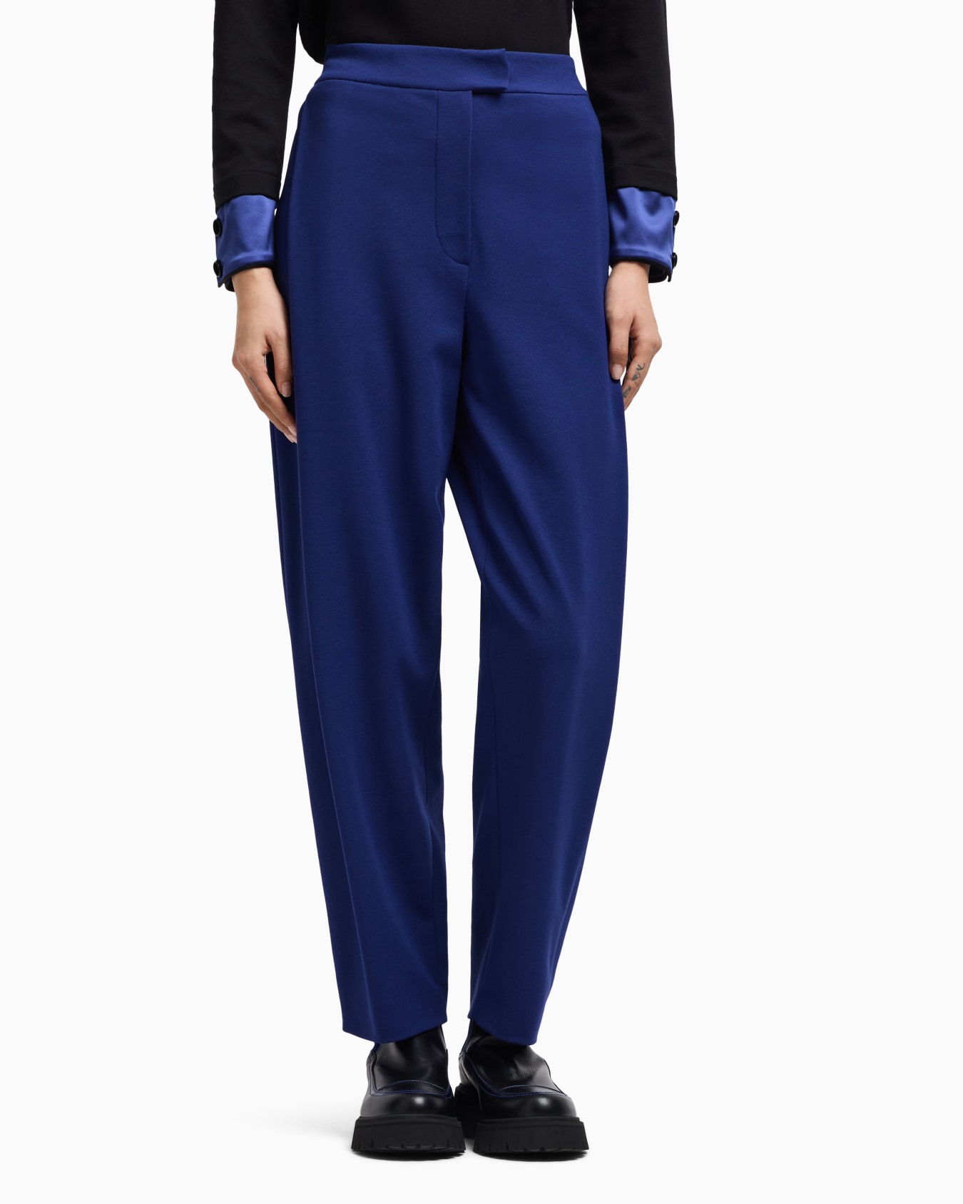 Pantalones de punto milano elástico con pliegue  Diapositiva 3