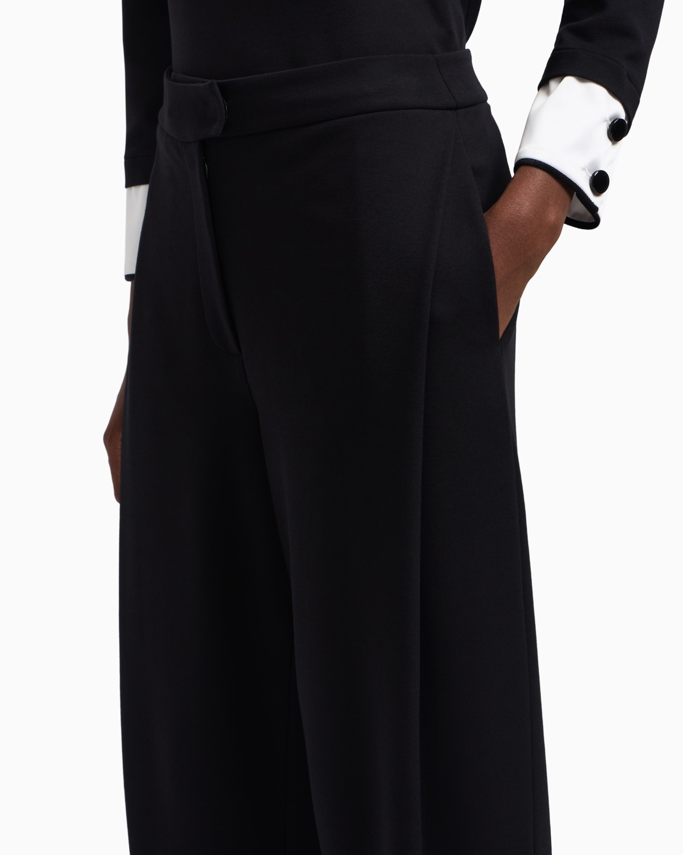 Stretch Milano-stitch fabric trousers with a pleat  Slide 5