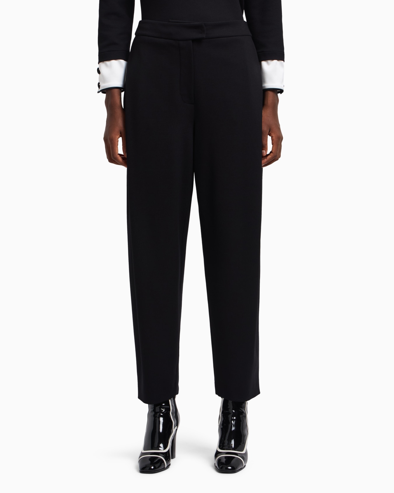 Stretch Milano-stitch fabric trousers with a pleat  Slide 4