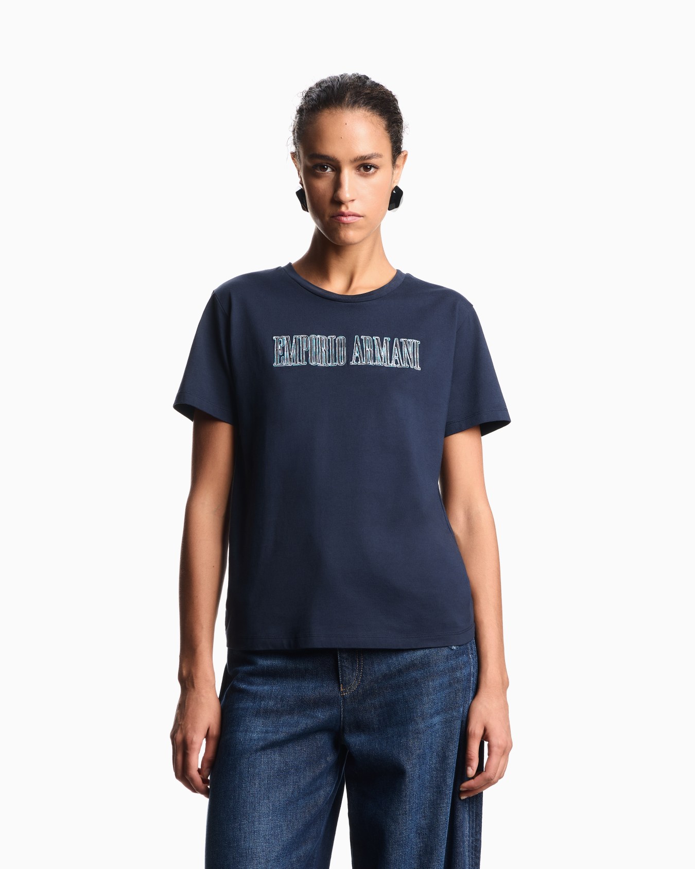 Camiseta de punto orgánico con logotipo multicolor bordado ASV Diapositiva 3