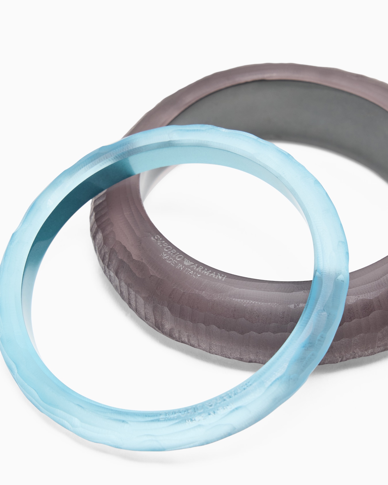 Set of 2 knurled bangles Slide 1